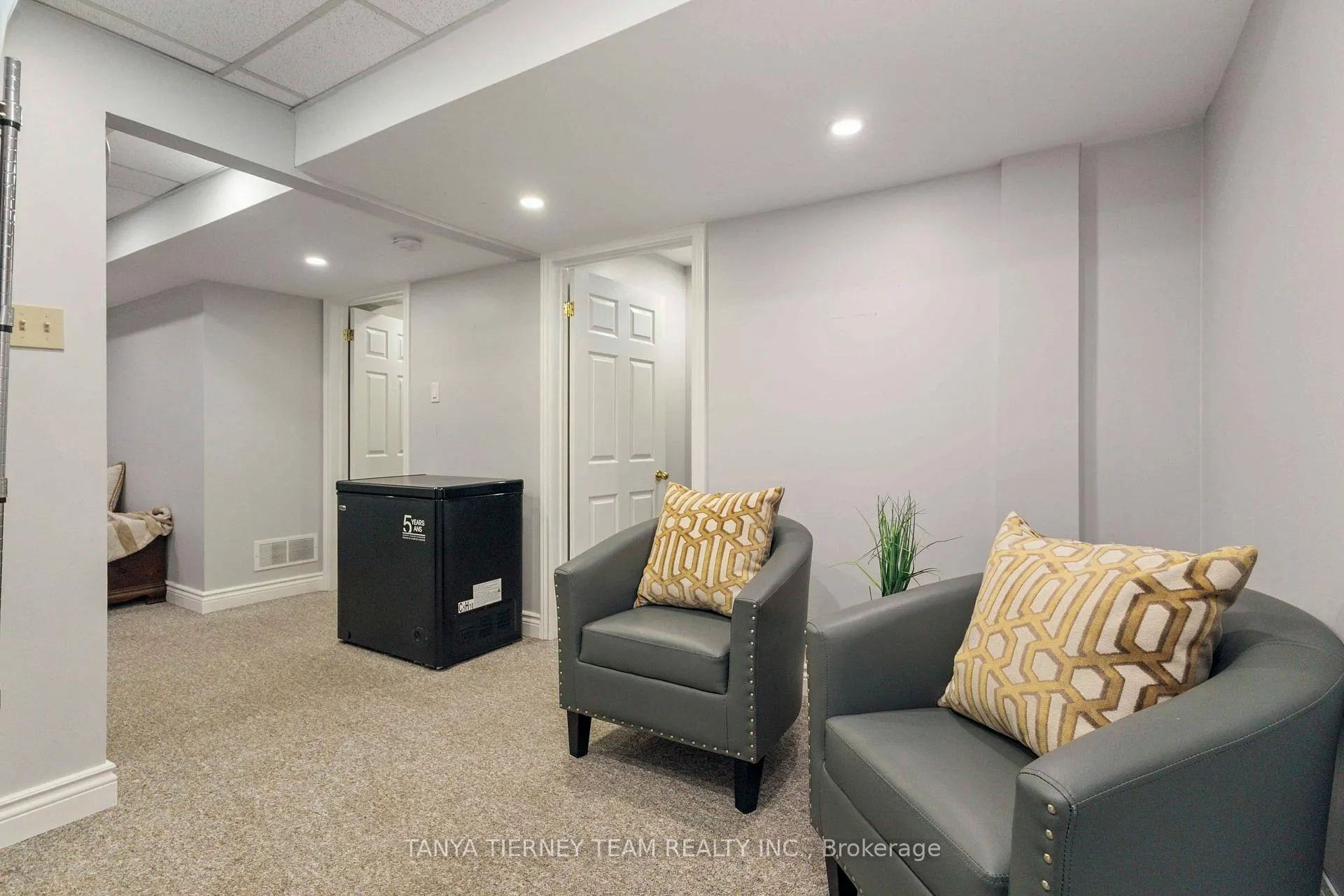 Photo 35 of 61 Abbeywood Crescent, Clarington, Courtice — HOMEH