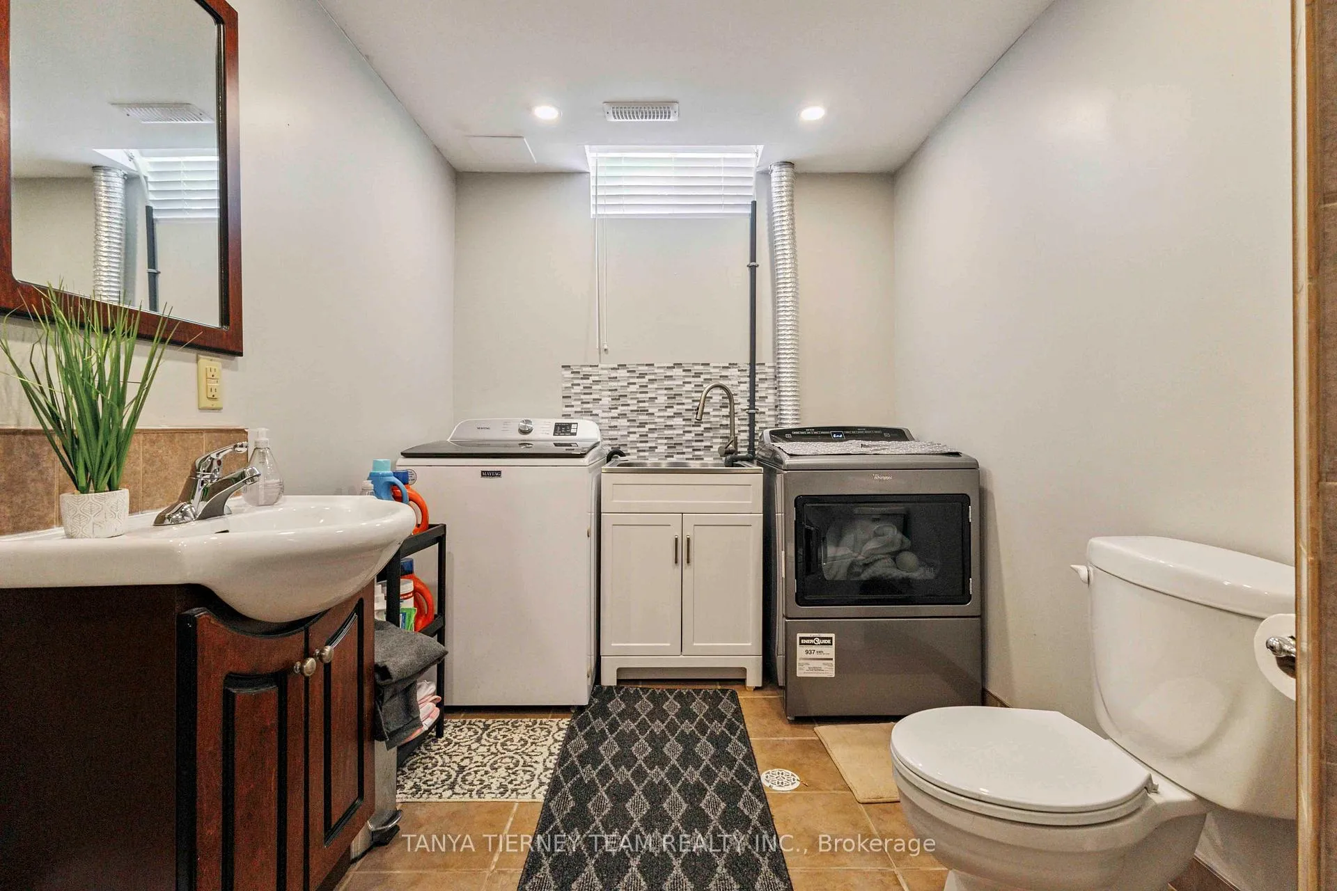 Photo 37 of 61 Abbeywood Crescent, Clarington, Courtice — HOMEH