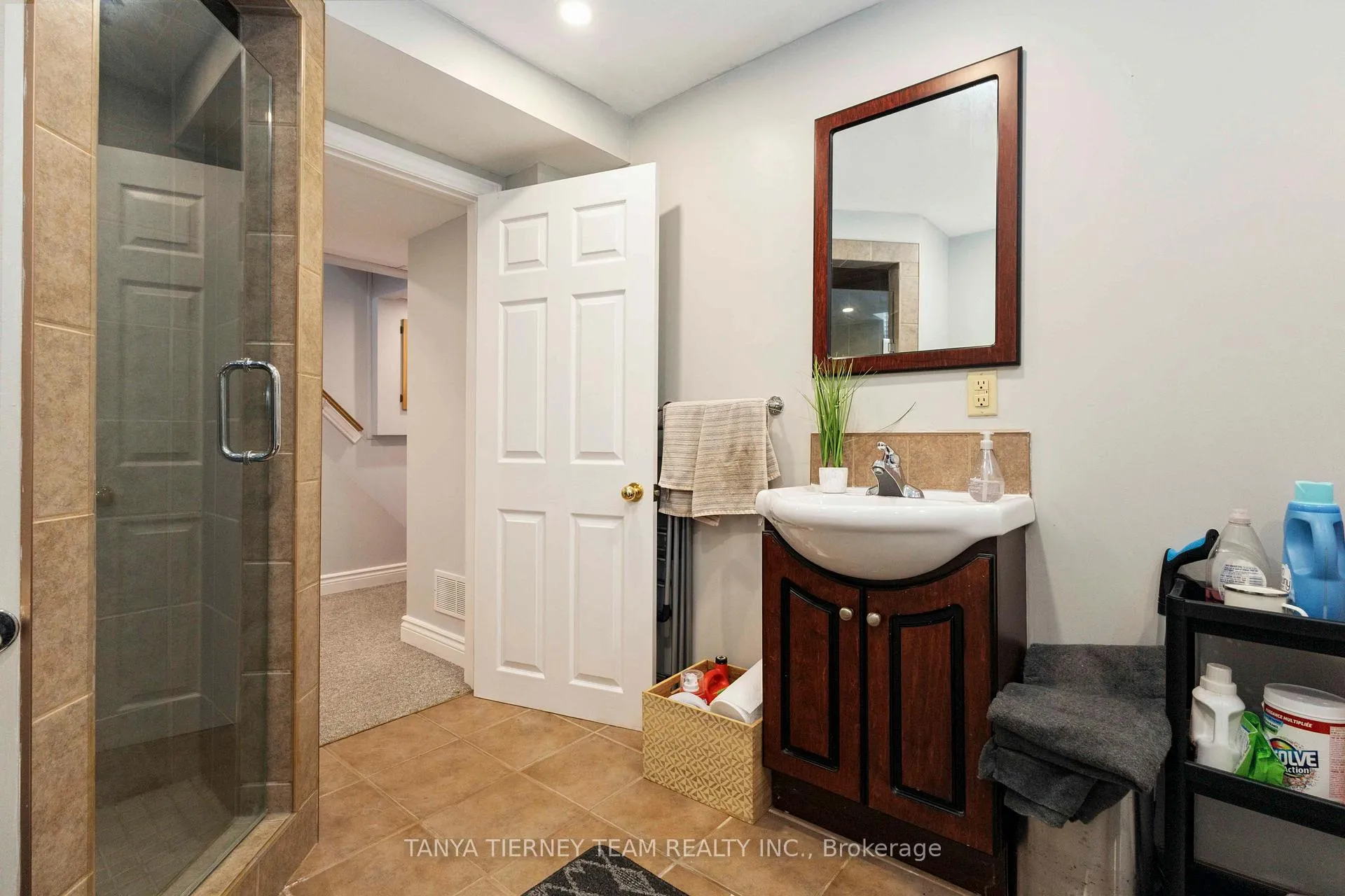 Photo 38 of 61 Abbeywood Crescent, Clarington, Courtice — HOMEH