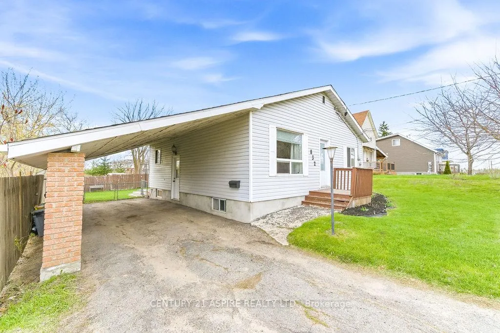 Photo 3 of 832 River Road, Pembroke — HOMEH