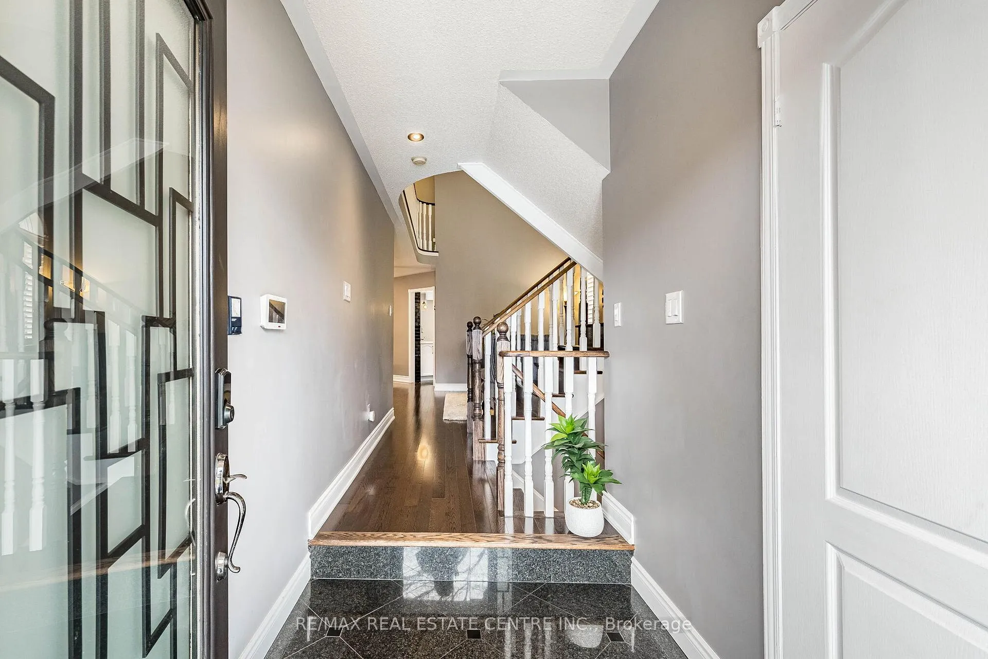 Photo 5 of 43 Briarcroft Road, Brampton, Fletcher's Meadow — HOMEH