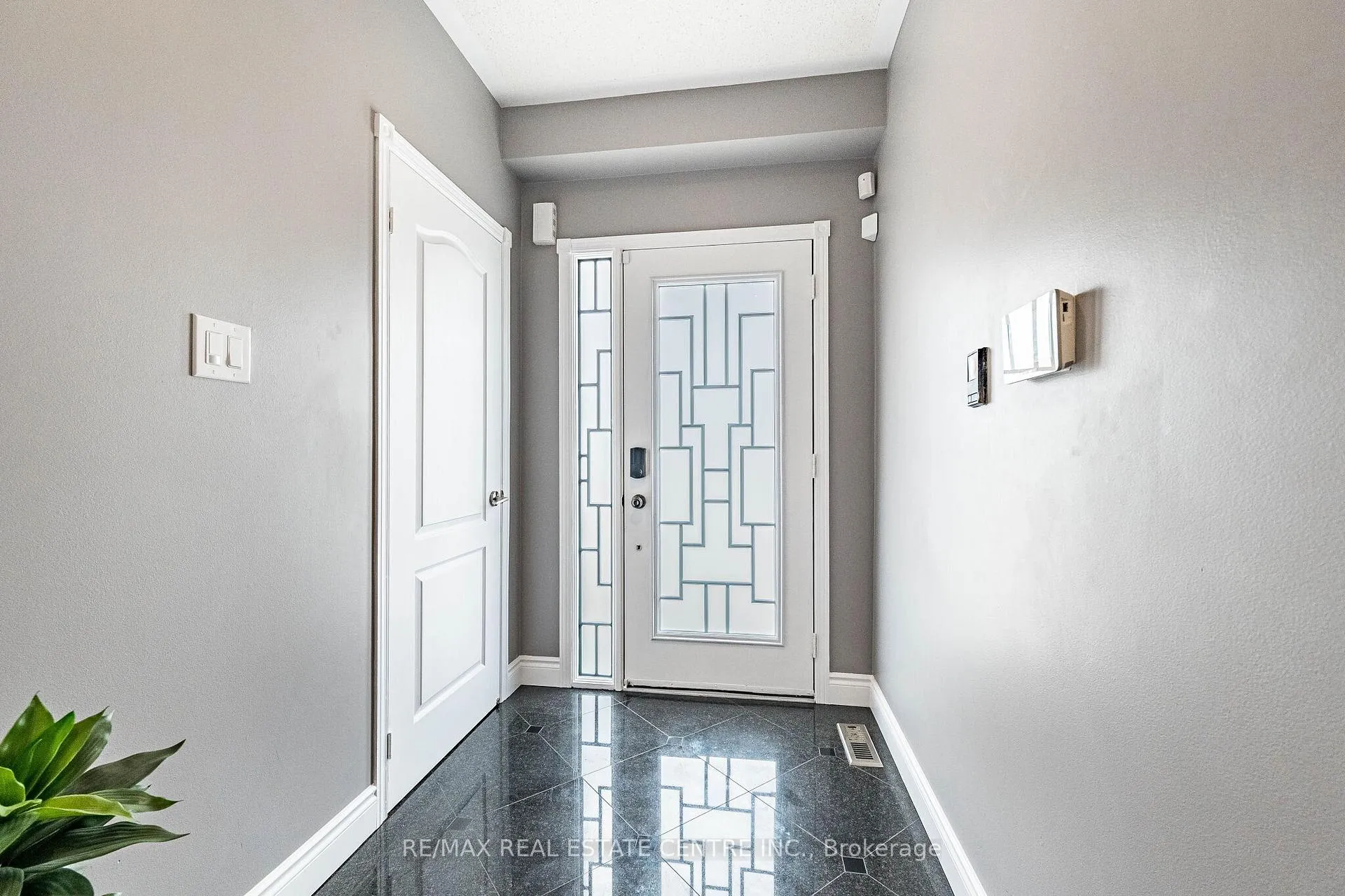 Photo 6 of 43 Briarcroft Road, Brampton, Fletcher's Meadow — HOMEH