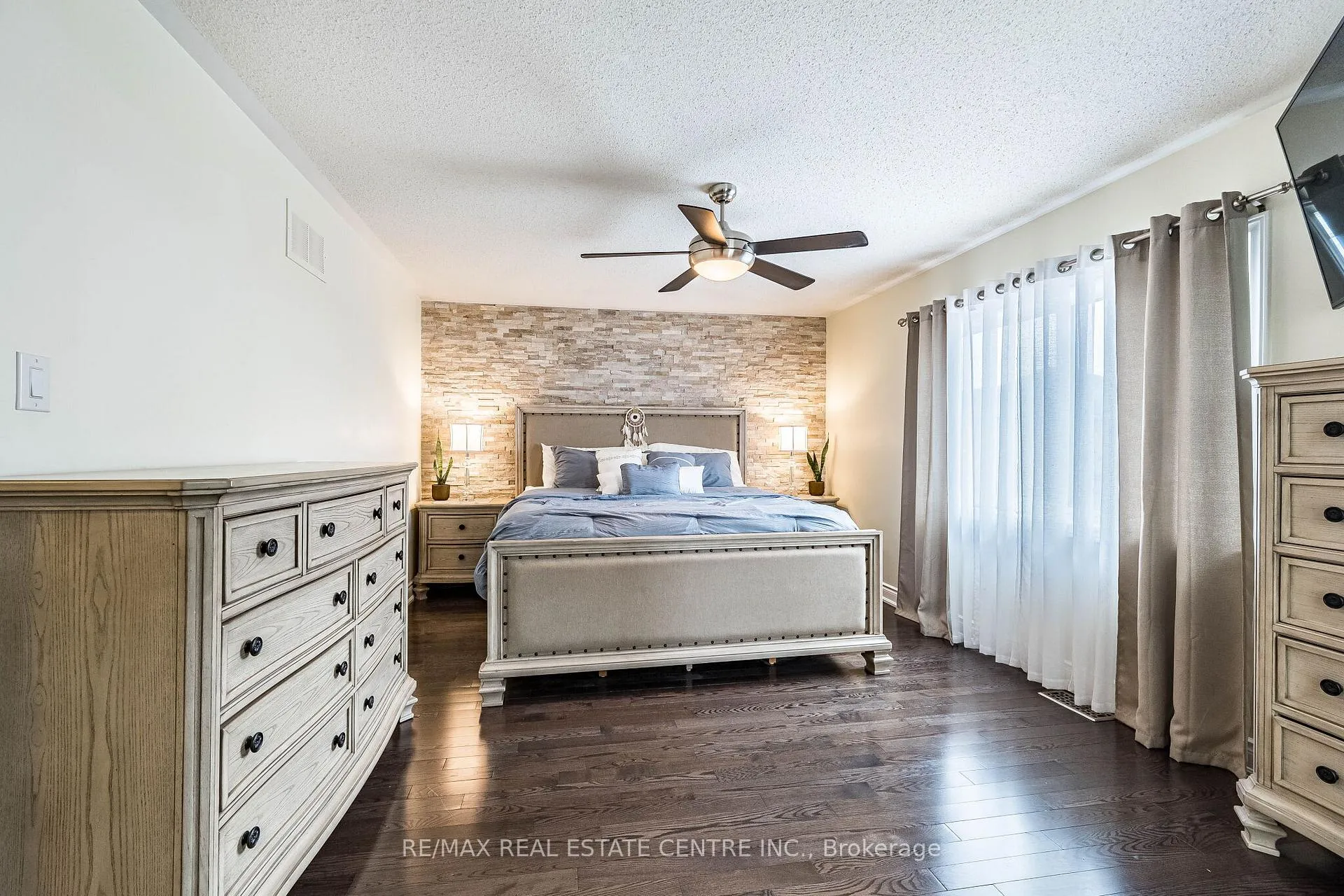 Photo 24 of 43 Briarcroft Road, Brampton, Fletcher's Meadow — HOMEH