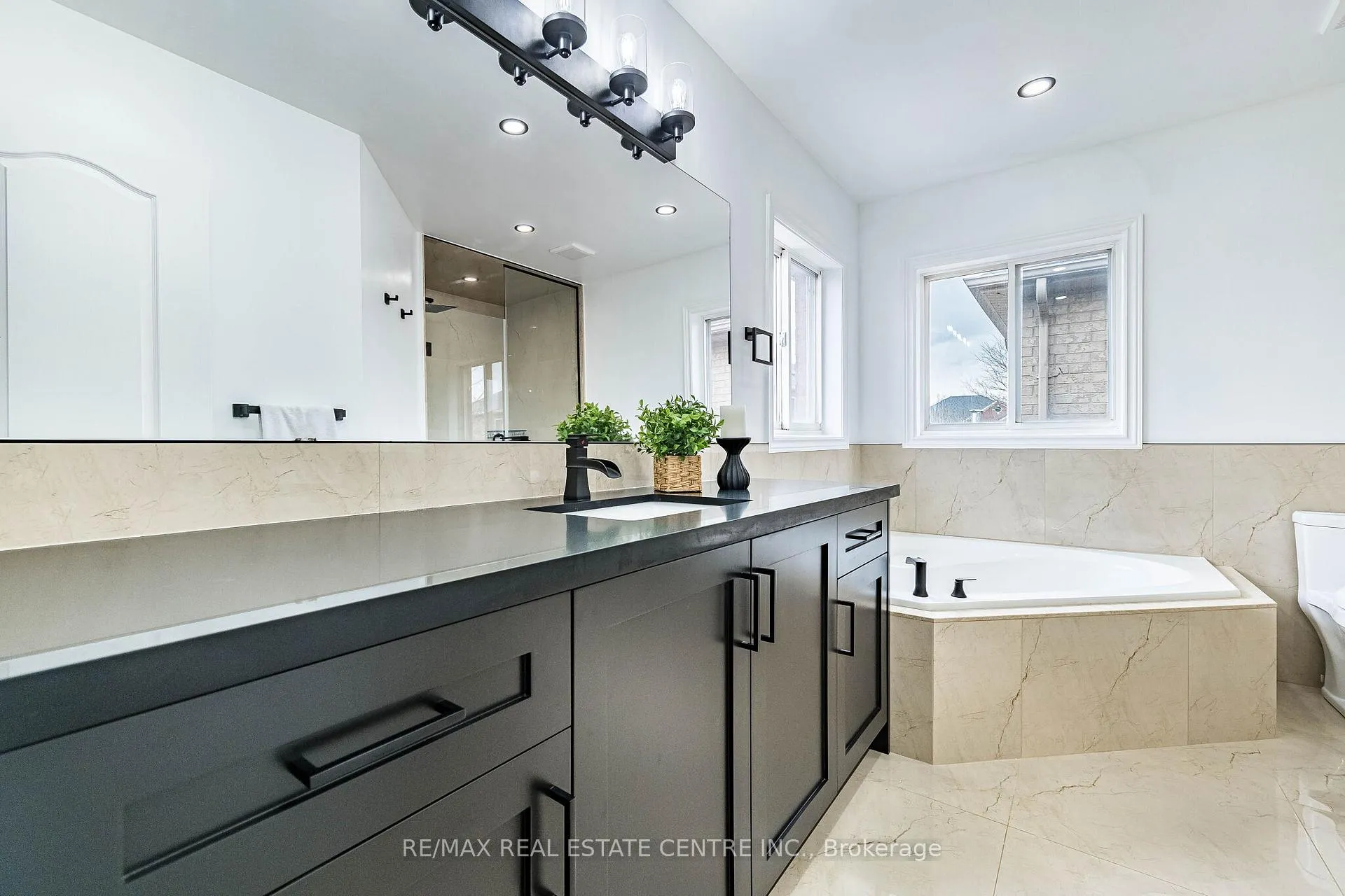 Photo 26 of 43 Briarcroft Road, Brampton, Fletcher's Meadow — HOMEH