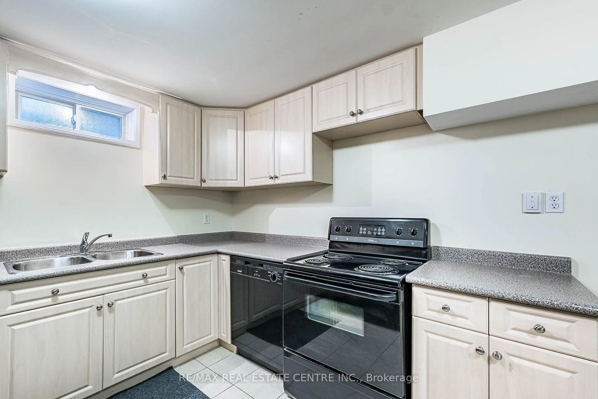 Photo 44 of 43 Briarcroft Road, Brampton, Fletcher's Meadow — HOMEH