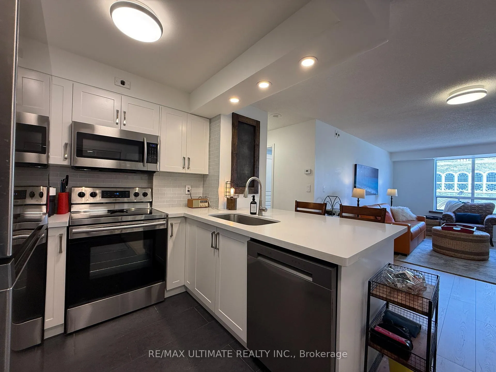 Photo 2 of Unit 312, 1765 Queen Street E, Toronto, The Beaches — HOMEH