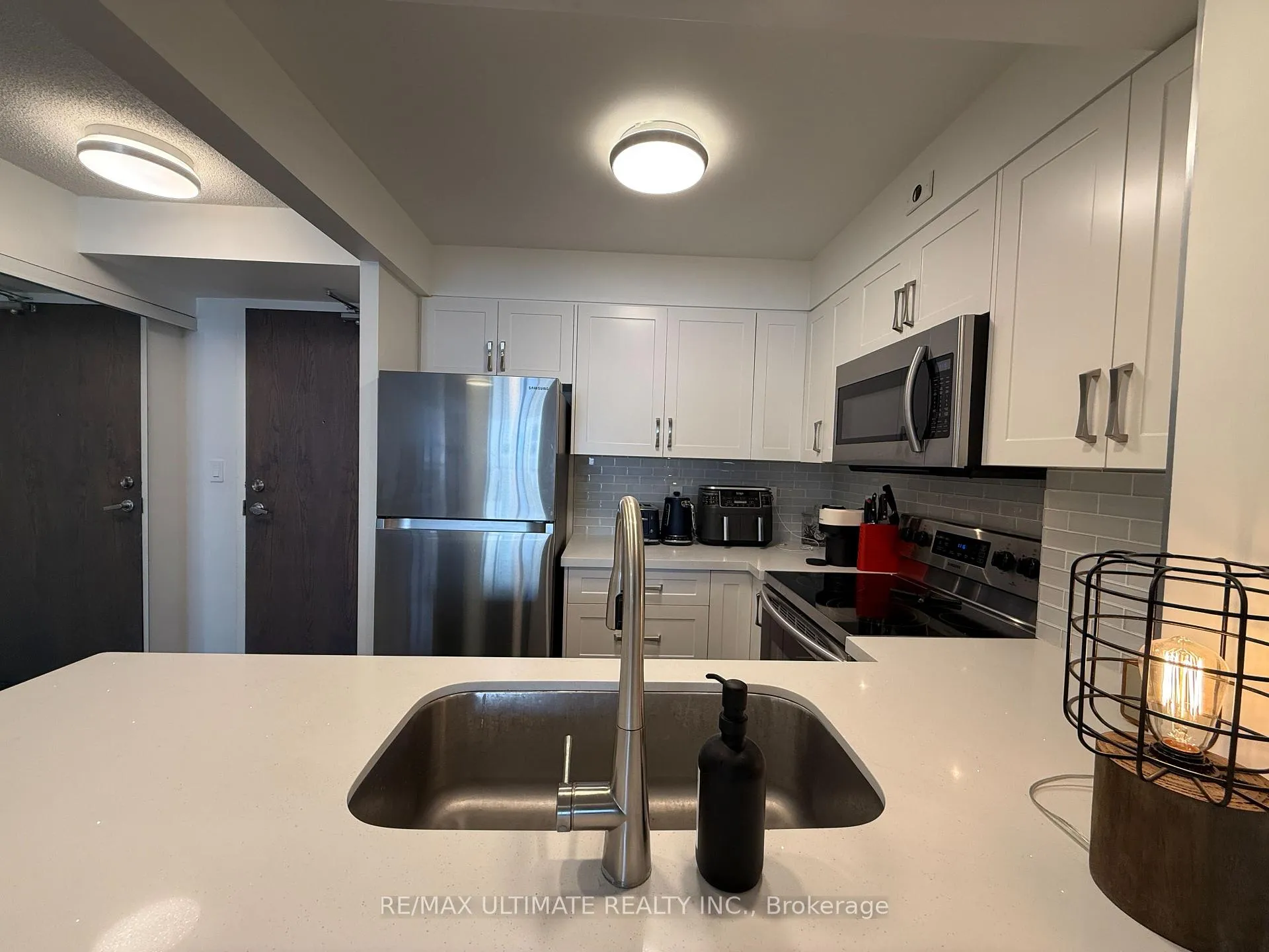 Photo 4 of Unit 312, 1765 Queen Street E, Toronto, The Beaches — HOMEH
