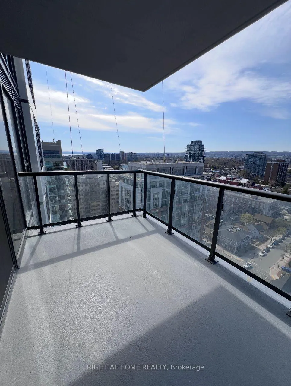 Photo 5 of Unit 1710, 2075 Lakeshore Road, Burlington, Brant — HOMEH