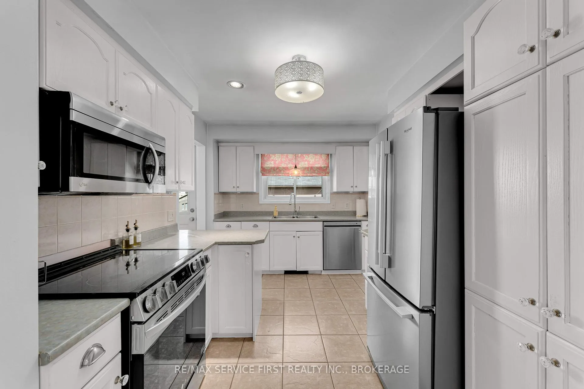 Photo 12 of 290 Glen Castle Road, Kingston, City Southwest — HOMEH