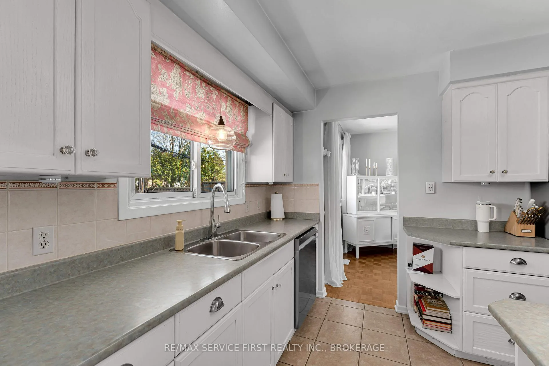 Photo 14 of 290 Glen Castle Road, Kingston, City Southwest — HOMEH