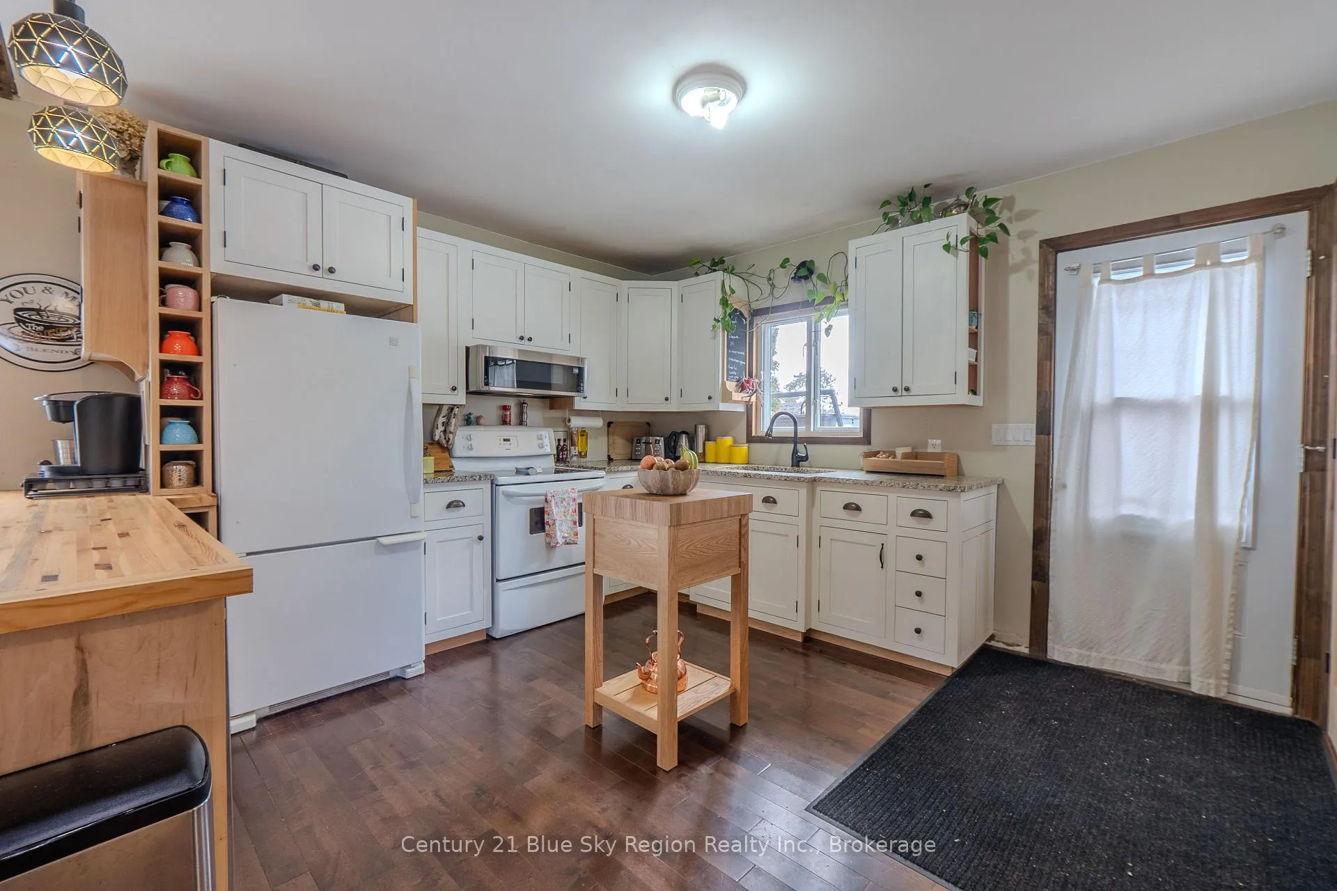 Photo 3 of 167 Cache Bay Road, West Nipissing, Sturgeon Falls — HOMEH