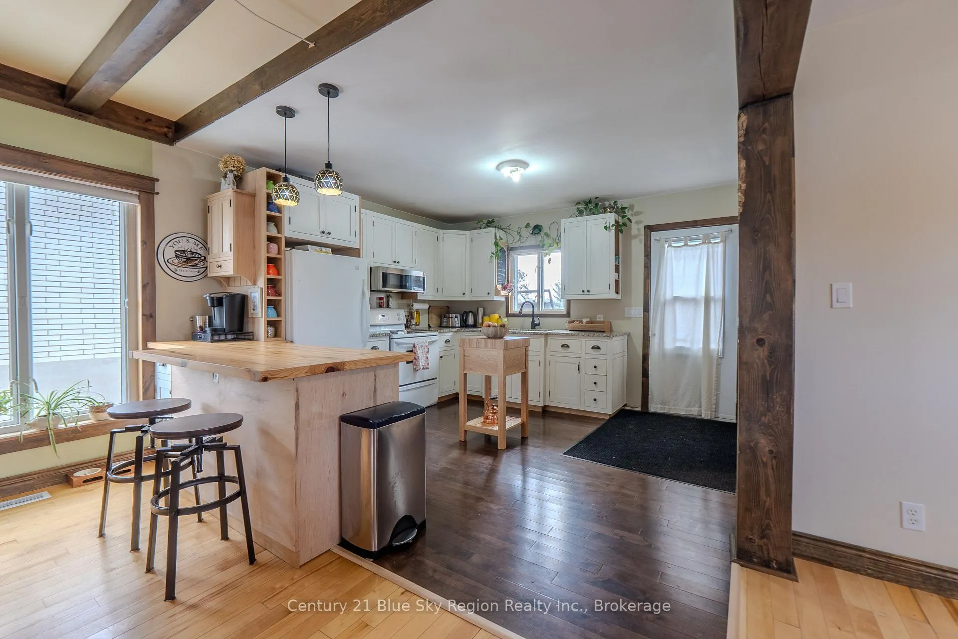 Photo 5 of 167 Cache Bay Road, West Nipissing, Sturgeon Falls — HOMEH