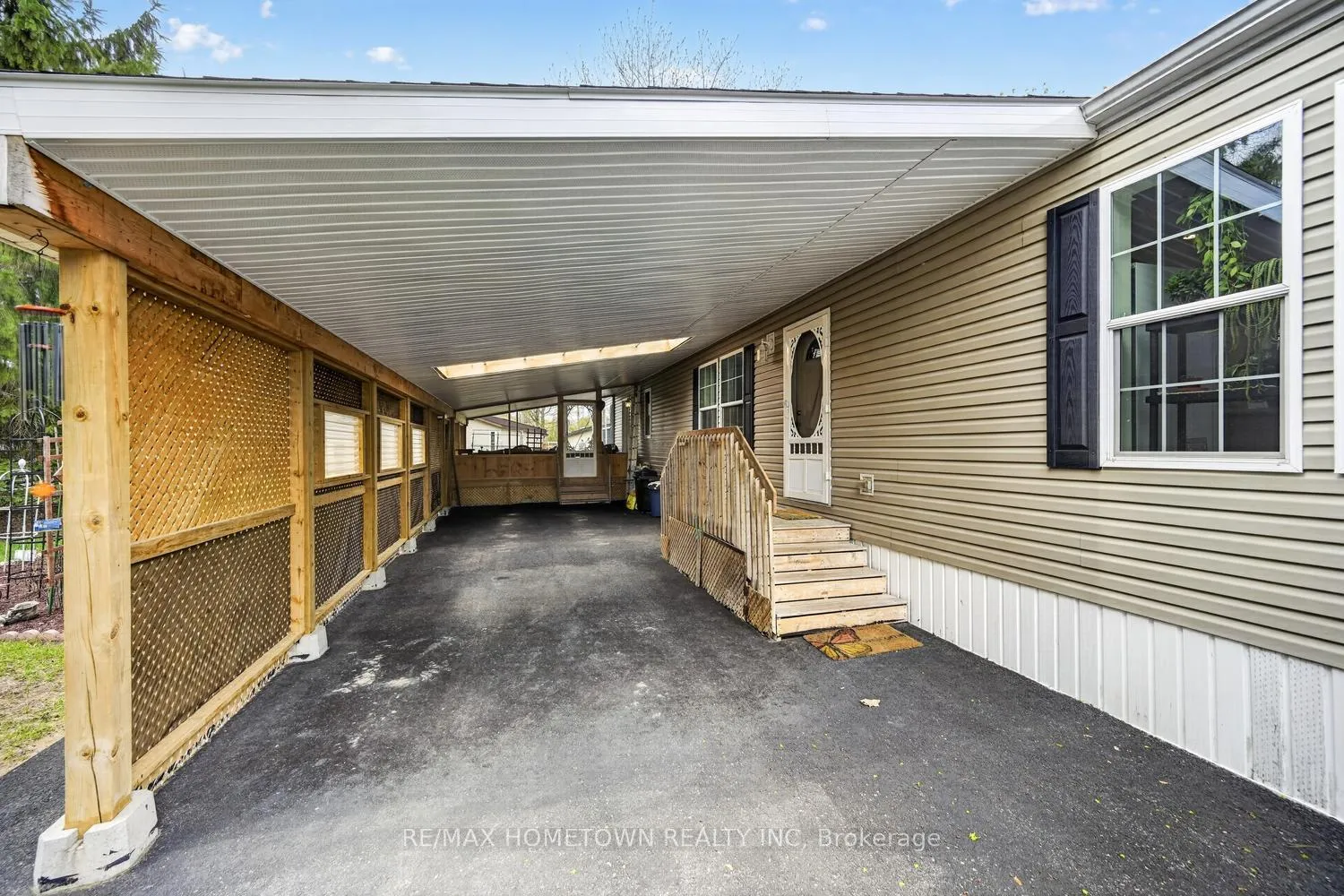 Photo 3 of 112 Hutt Road, Augusta, Augusta Twp — HOMEH