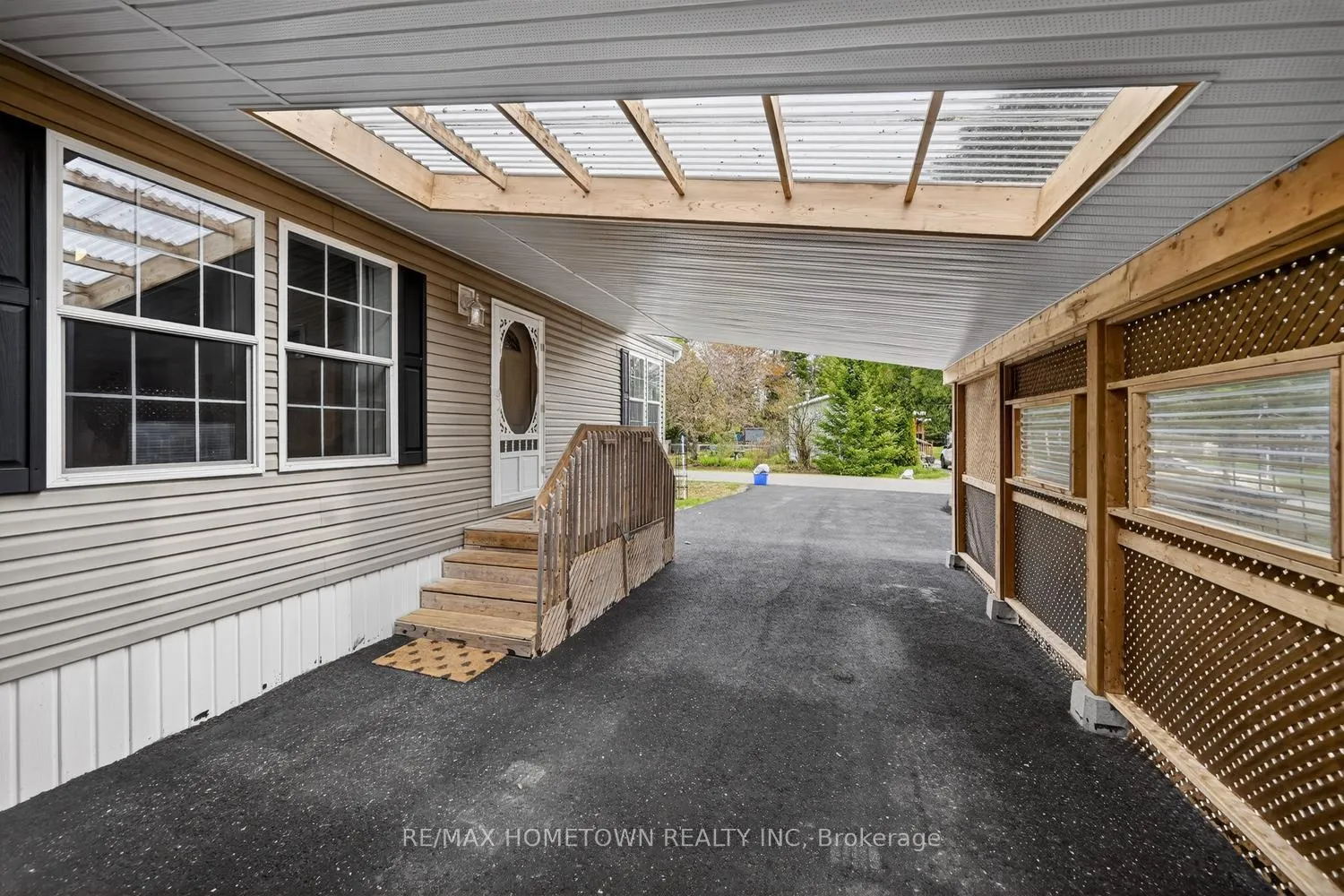 Photo 4 of 112 Hutt Road, Augusta, Augusta Twp — HOMEH