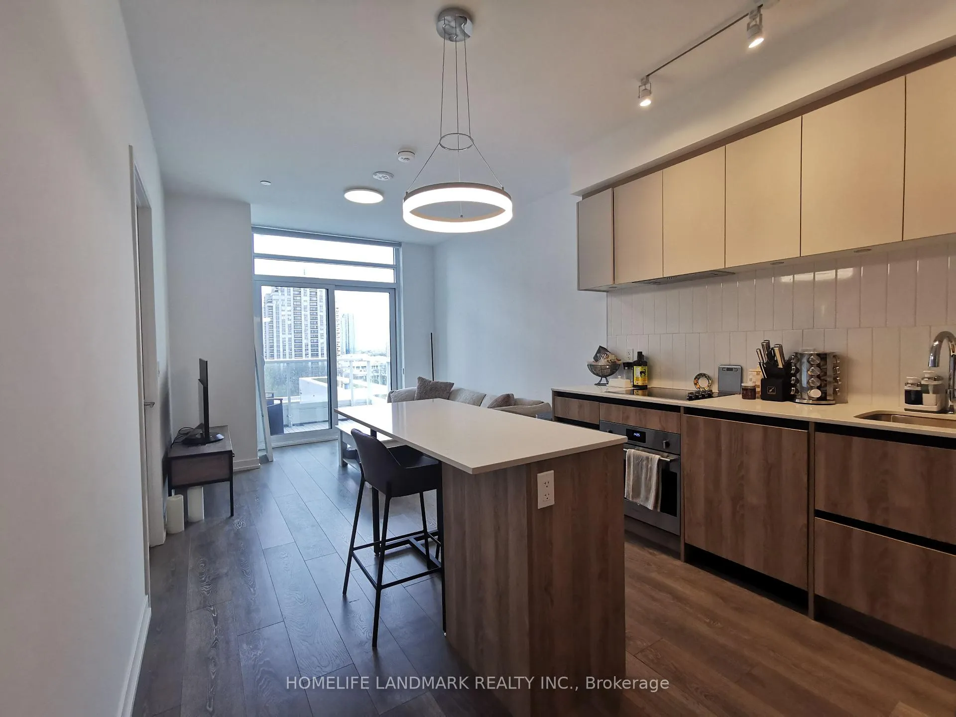 Photo 3 of Unit 1008, 8 Beverley Glen Boulevard, Vaughan, Beverley Glen — HOMEH