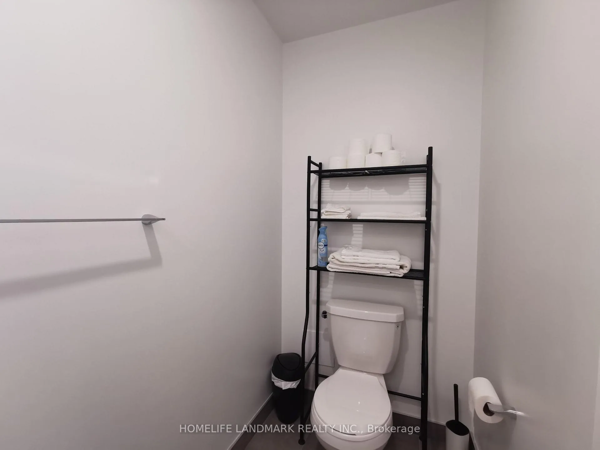 Photo 9 of Unit 1008, 8 Beverley Glen Boulevard, Vaughan, Beverley Glen — HOMEH