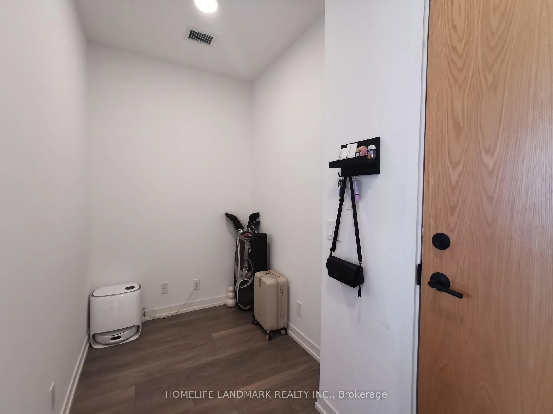 Photo 13 of Unit 1008, 8 Beverley Glen Boulevard, Vaughan, Beverley Glen — HOMEH