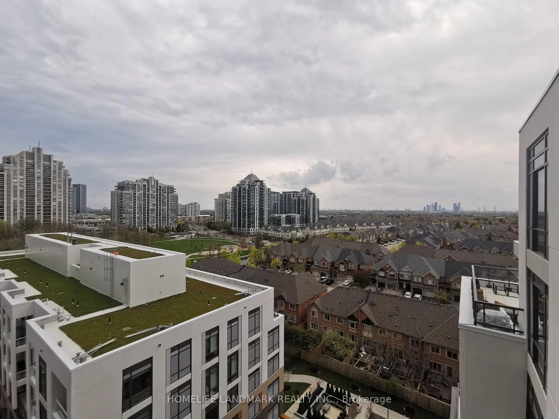Photo 15 of Unit 1008, 8 Beverley Glen Boulevard, Vaughan, Beverley Glen — HOMEH