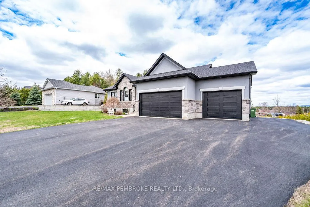 Photo 47 of 19 Nick Street, Petawawa — HOMEH