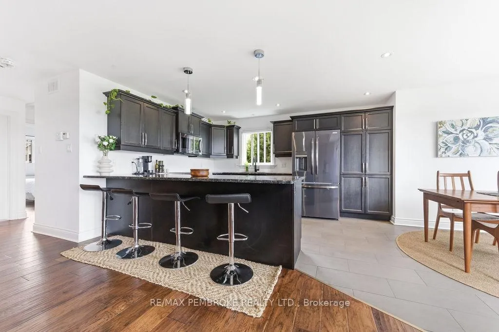 Photo 8 of 19 Nick Street, Petawawa — HOMEH