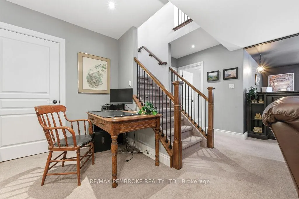 Photo 23 of 19 Nick Street, Petawawa — HOMEH