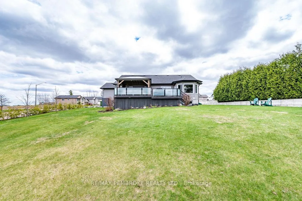 Photo 54 of 19 Nick Street, Petawawa — HOMEH