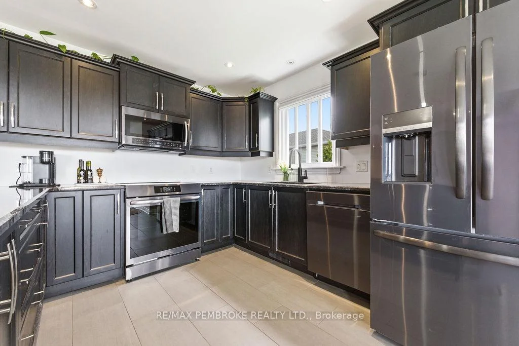 Photo 58 of 19 Nick Street, Petawawa — HOMEH
