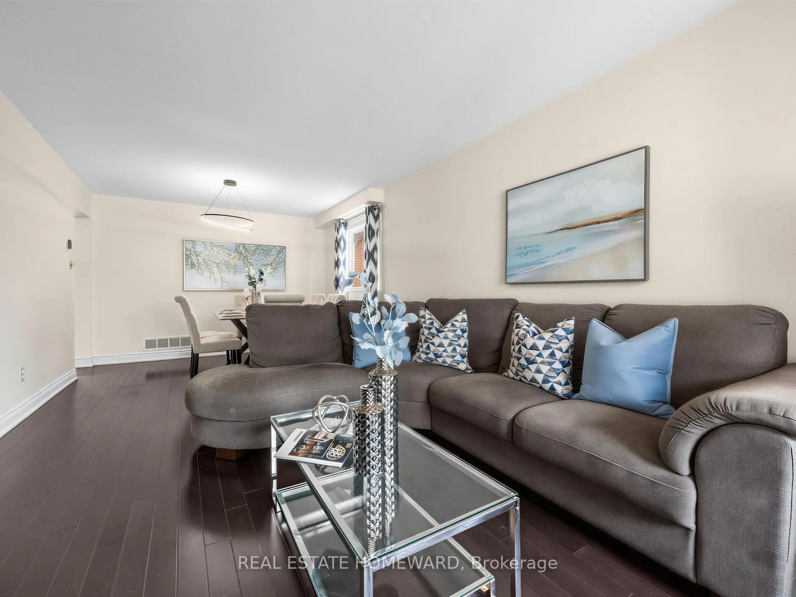 Photo 4 of 77 Bendamere Crescent, Markham, Raymerville — HOMEH