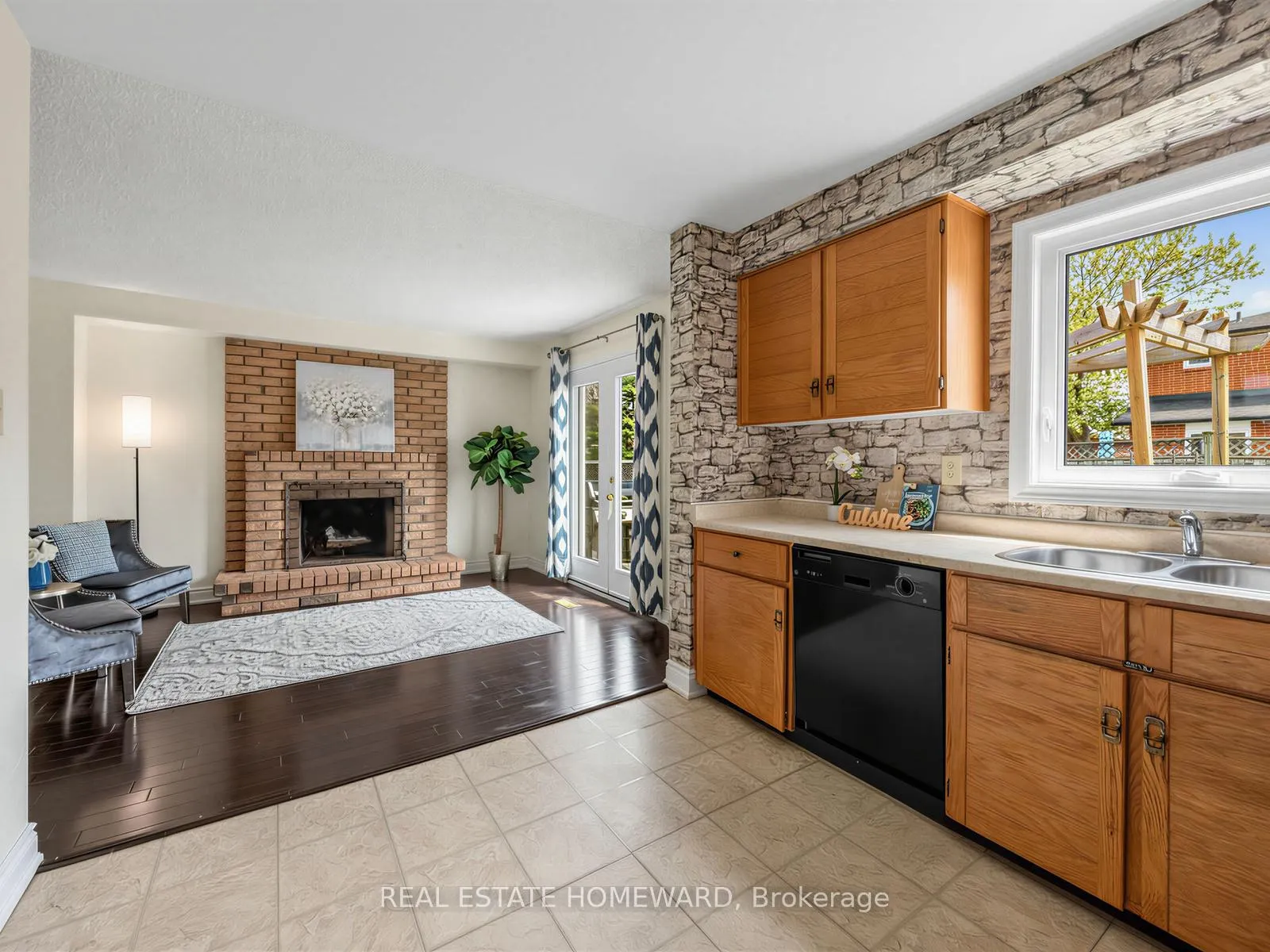 Photo 8 of 77 Bendamere Crescent, Markham, Raymerville — HOMEH