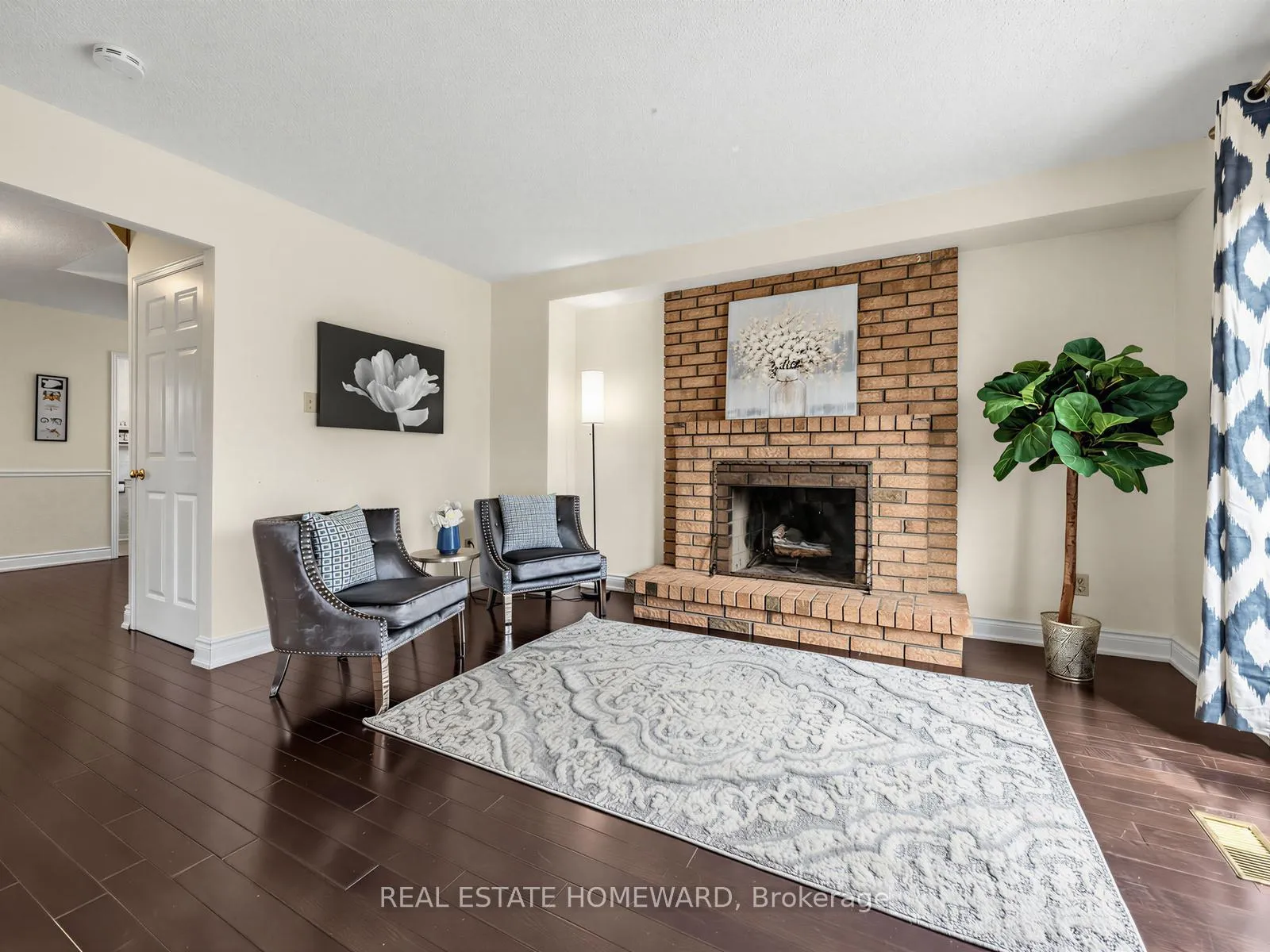 Photo 9 of 77 Bendamere Crescent, Markham, Raymerville — HOMEH