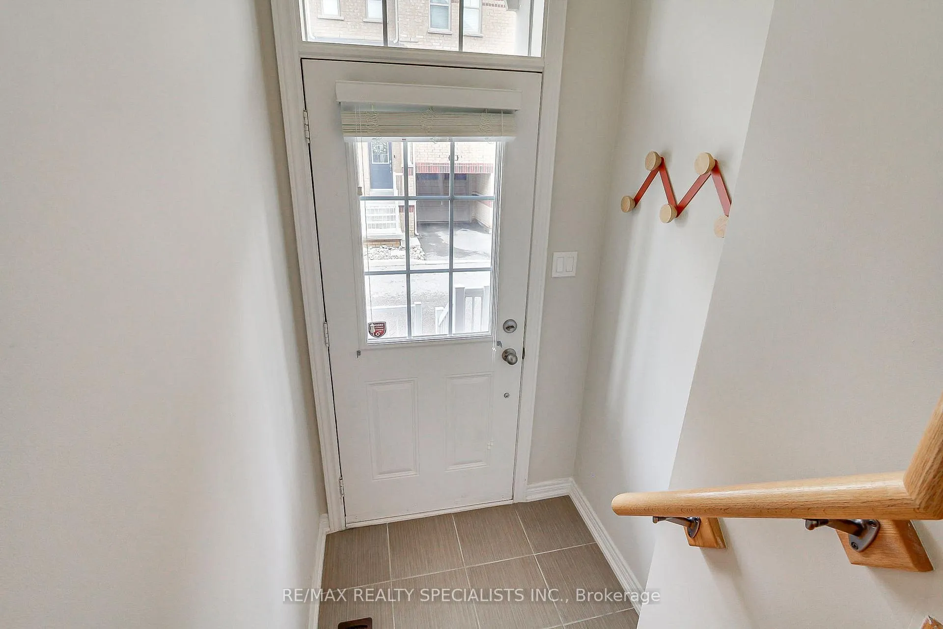Photo 6 of Unit 5, 10 Porter Avenue W, Vaughan, West Woodbridge — HOMEH