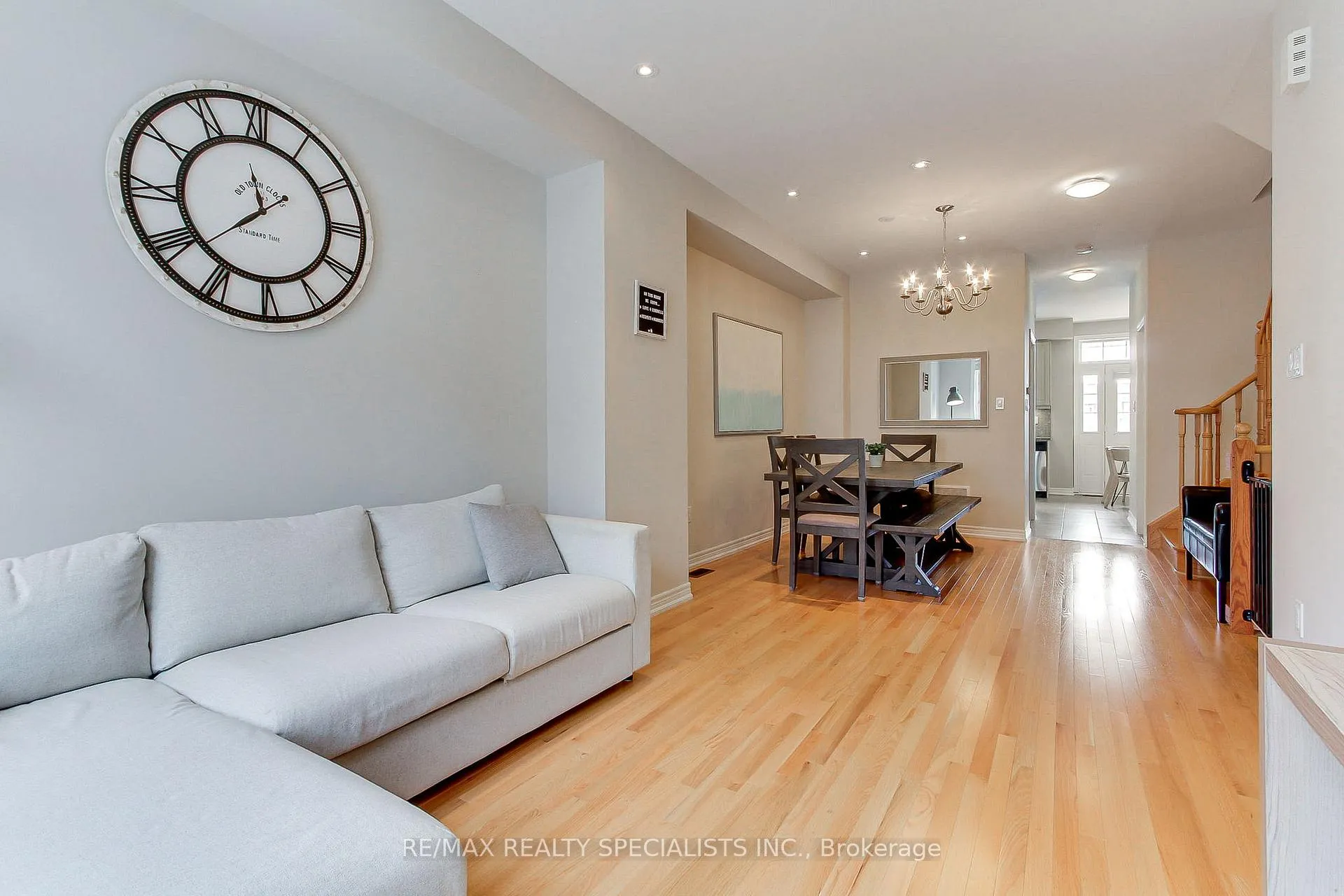 Photo 9 of Unit 5, 10 Porter Avenue W, Vaughan, West Woodbridge — HOMEH