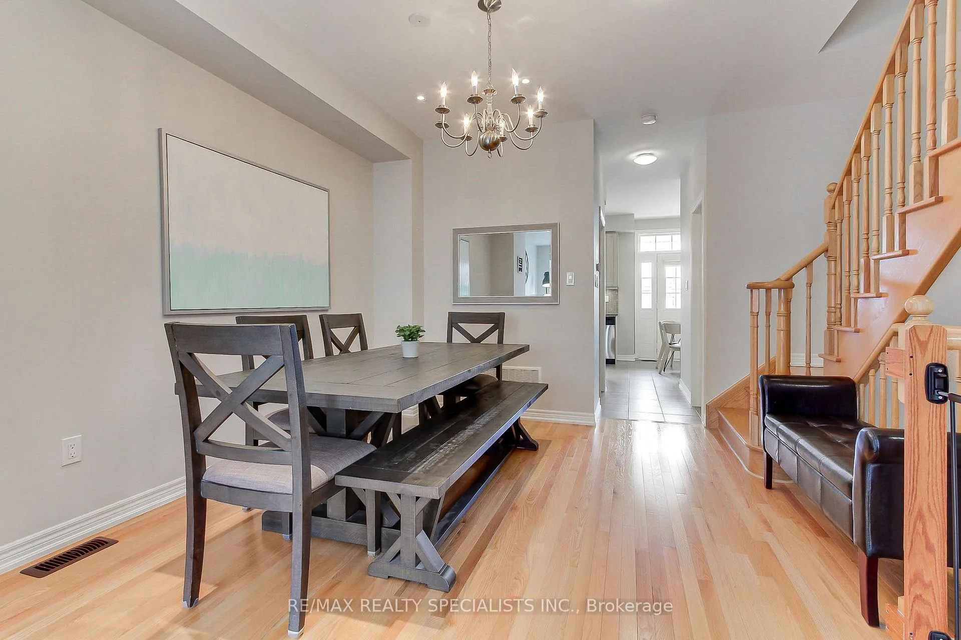 Photo 10 of Unit 5, 10 Porter Avenue W, Vaughan, West Woodbridge — HOMEH