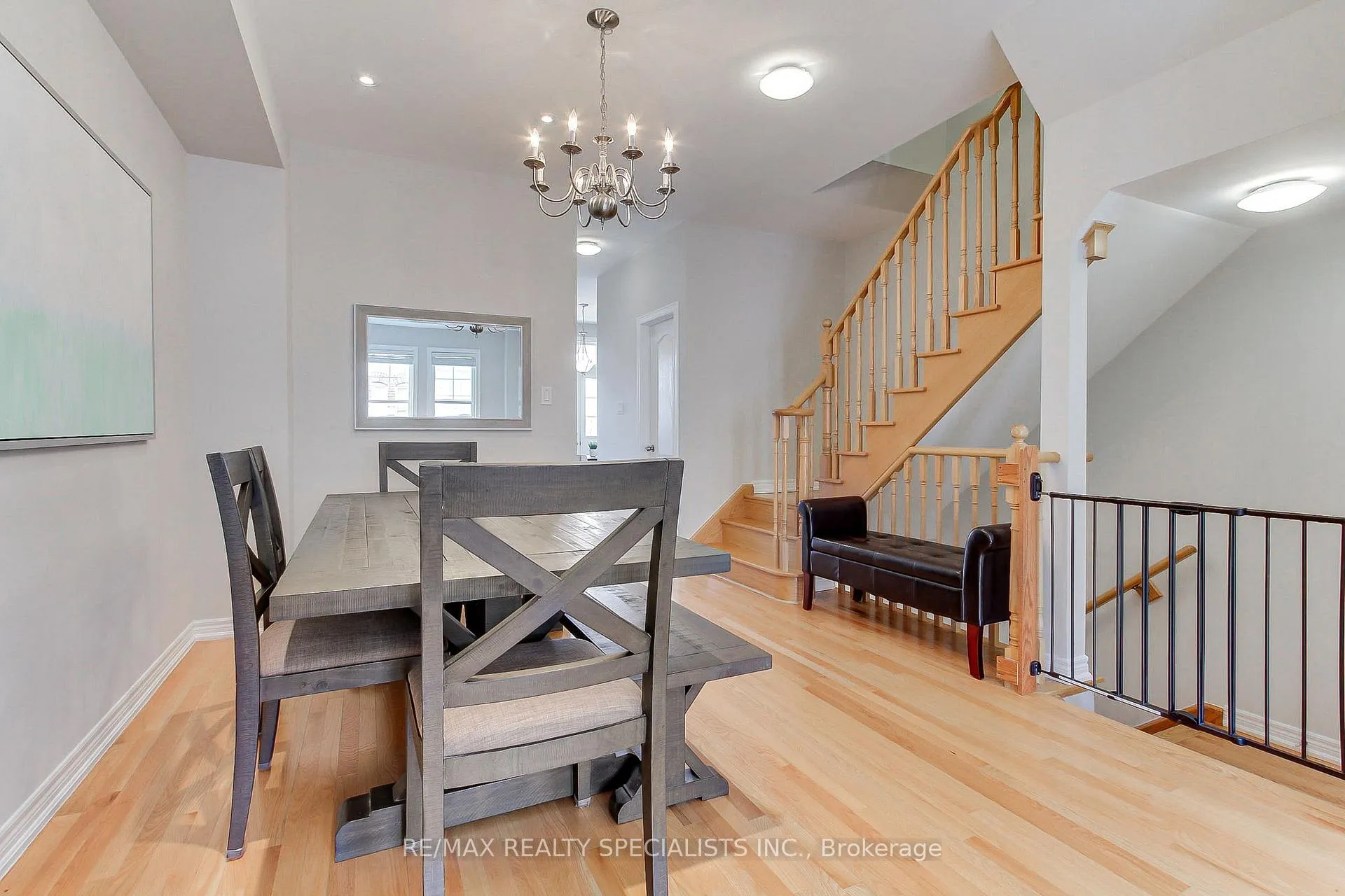 Photo 11 of Unit 5, 10 Porter Avenue W, Vaughan, West Woodbridge — HOMEH