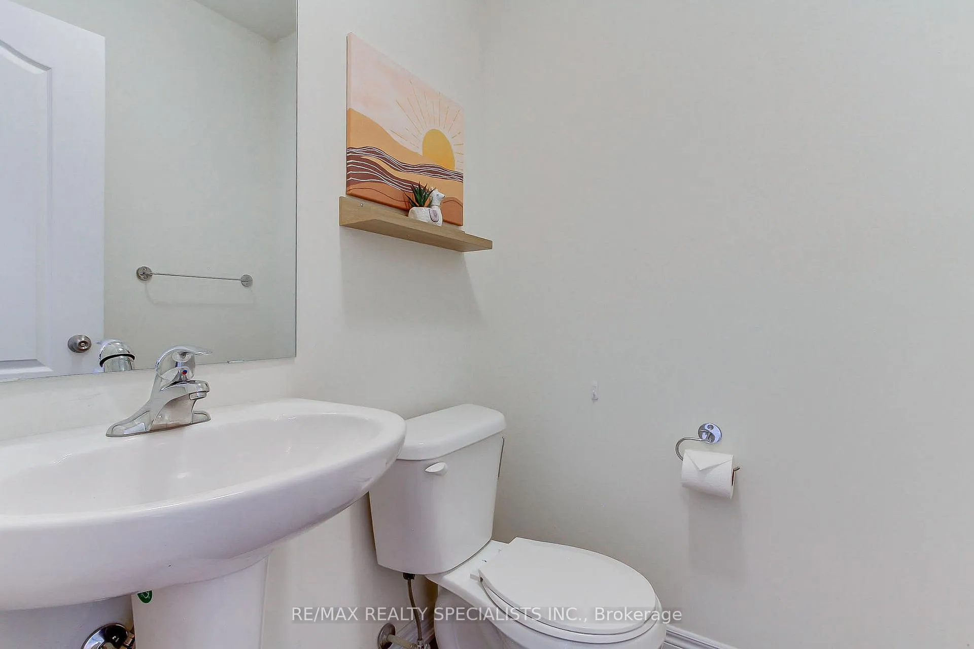 Photo 21 of Unit 5, 10 Porter Avenue W, Vaughan, West Woodbridge — HOMEH