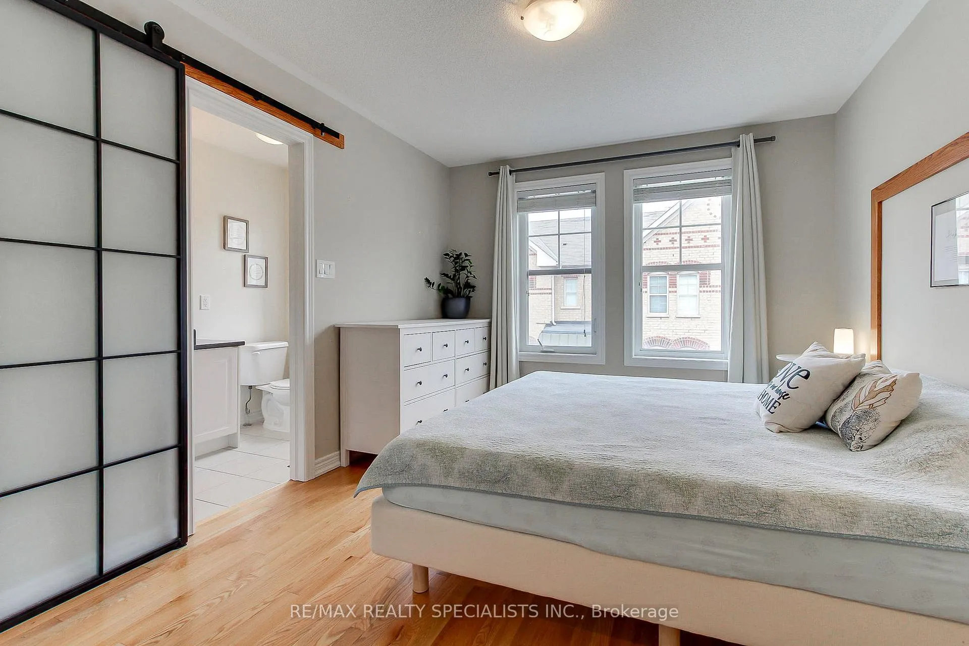 Photo 25 of Unit 5, 10 Porter Avenue W, Vaughan, West Woodbridge — HOMEH