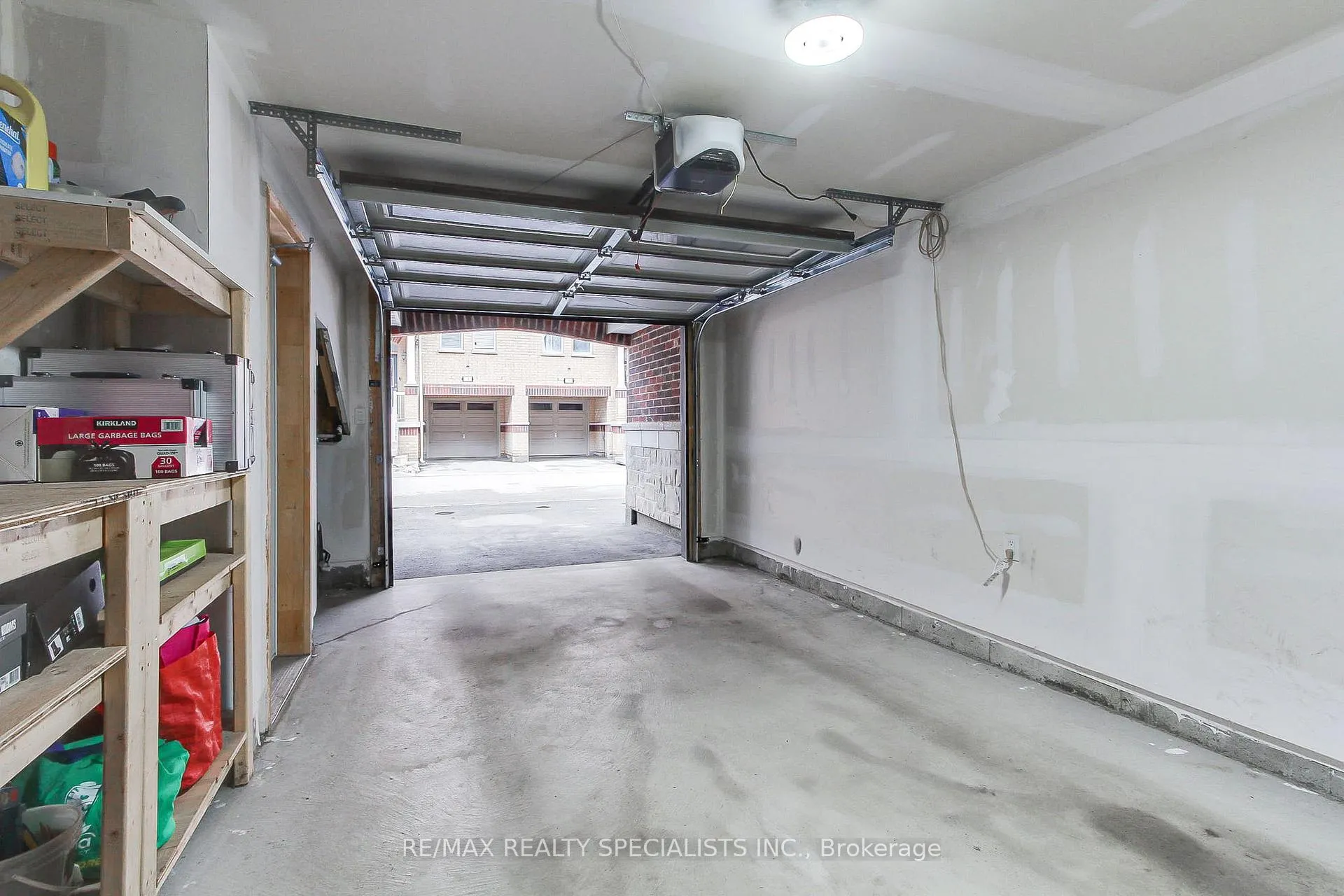 Photo 47 of Unit 5, 10 Porter Avenue W, Vaughan, West Woodbridge — HOMEH