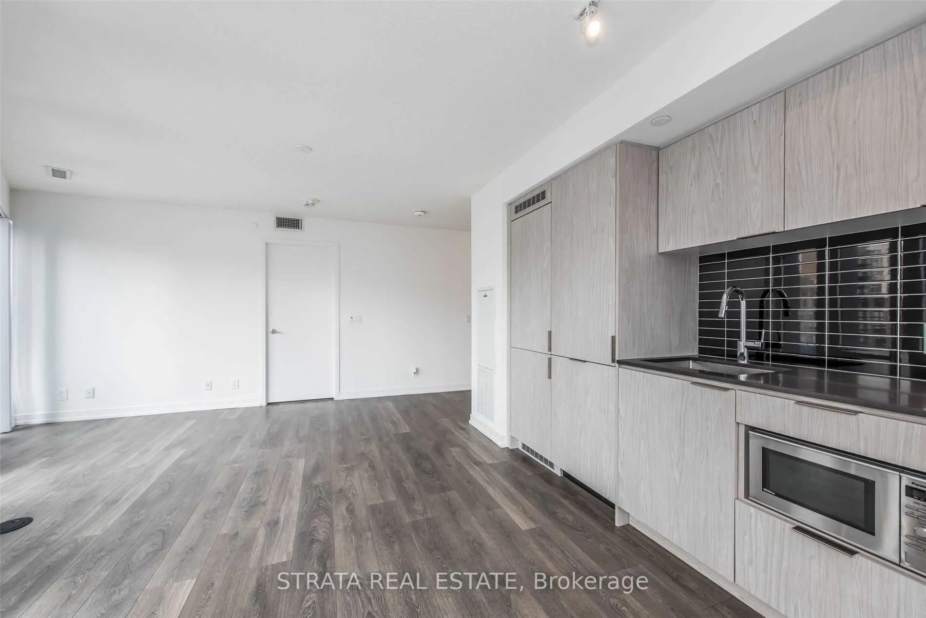 Photo 7 of Unit 910, 60 Shuter Street, Toronto, Church-Yonge Corridor — HOMEH