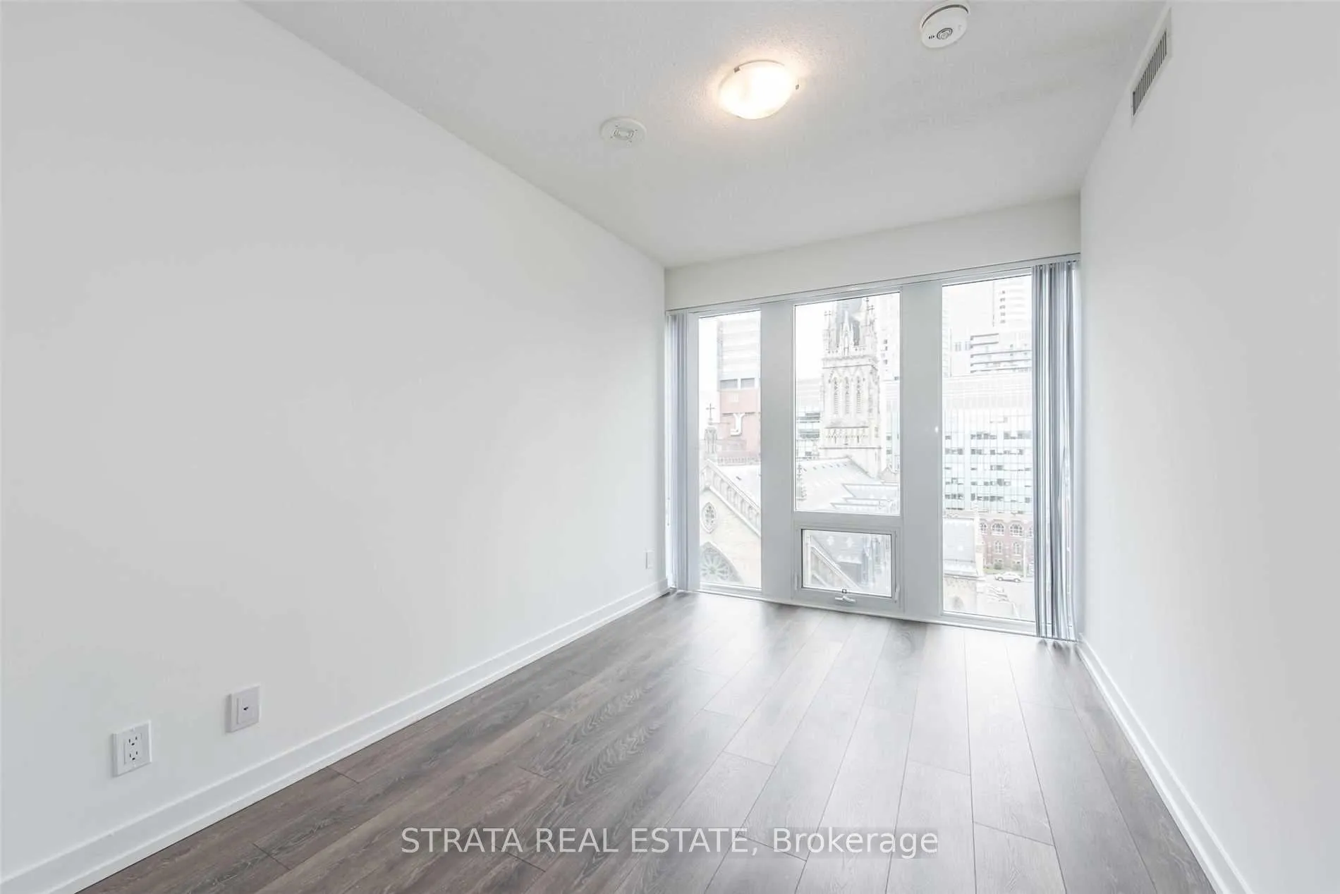 Photo 11 of Unit 910, 60 Shuter Street, Toronto, Church-Yonge Corridor — HOMEH