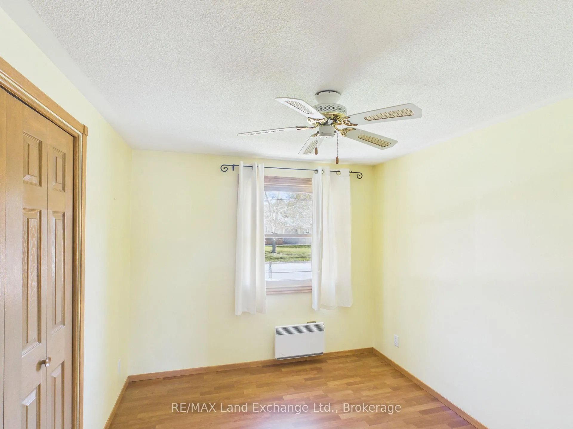 Photo 10 of 400 Adelaide Street, Kincardine — HOMEH