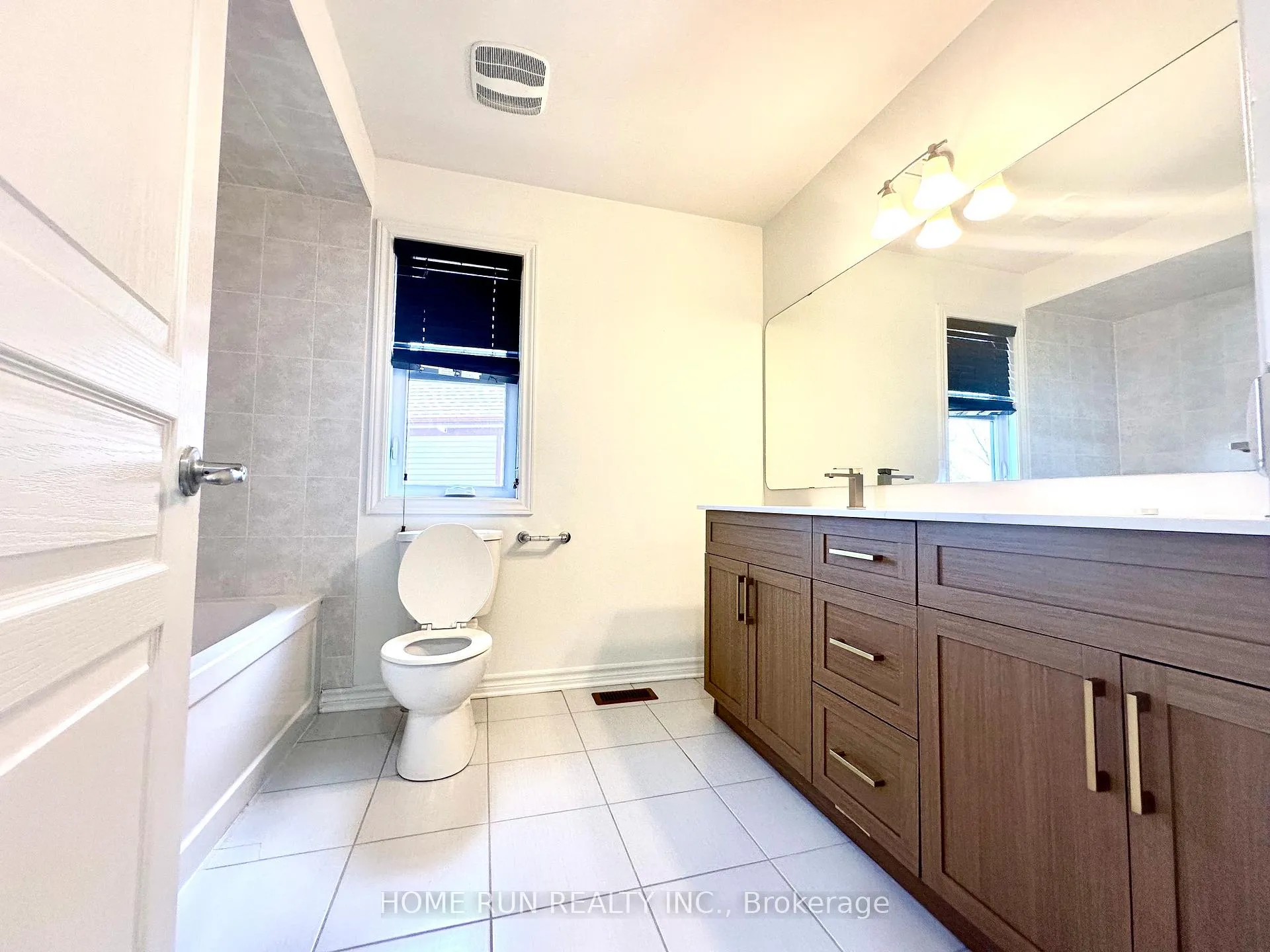 Photo 11 of 116 Watershield Ridge, Ottawa, Barrhaven - Longfields — HOMEH