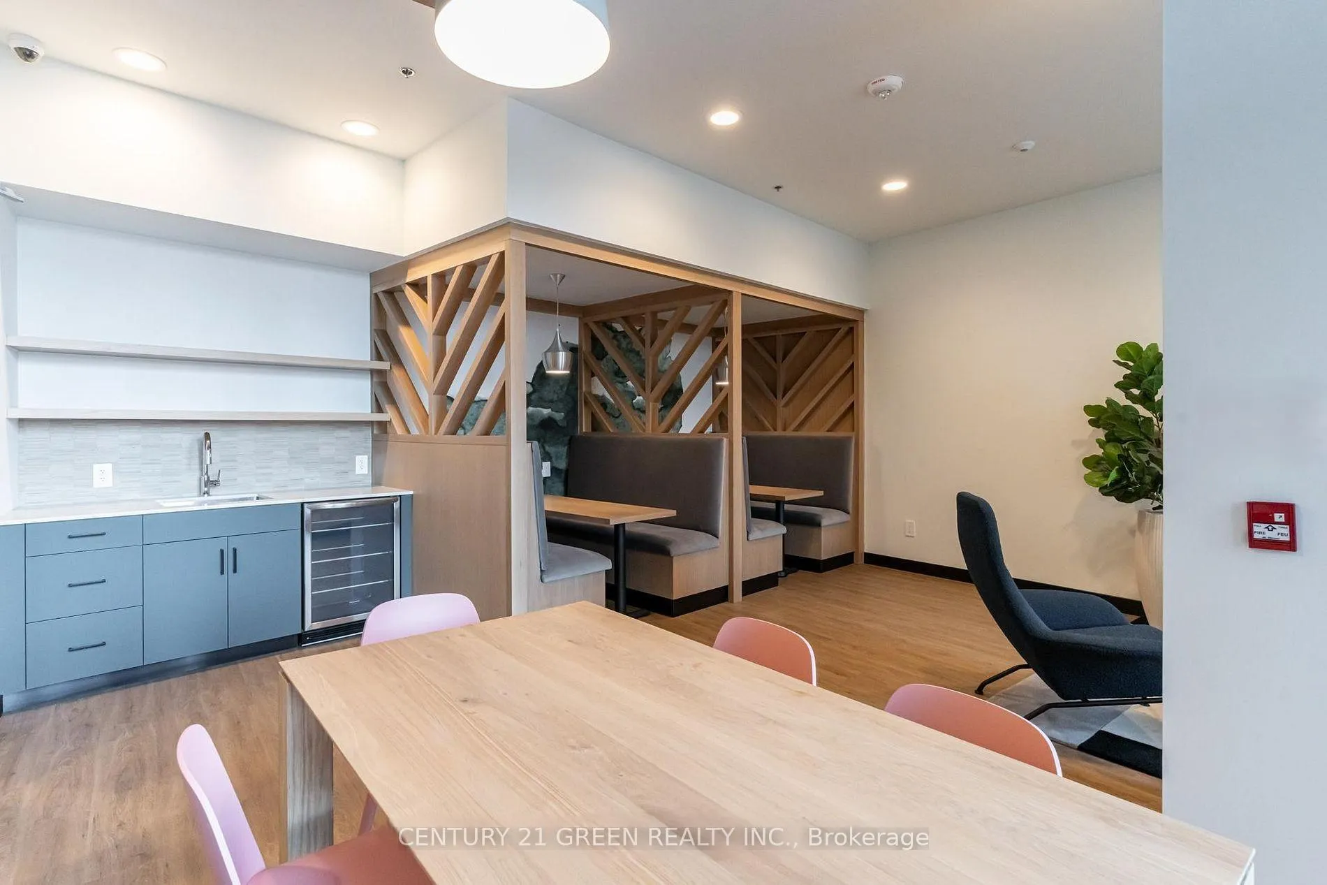 Photo 8 of Unit 306, 1333 Weber Street E, Kitchener — HOMEH