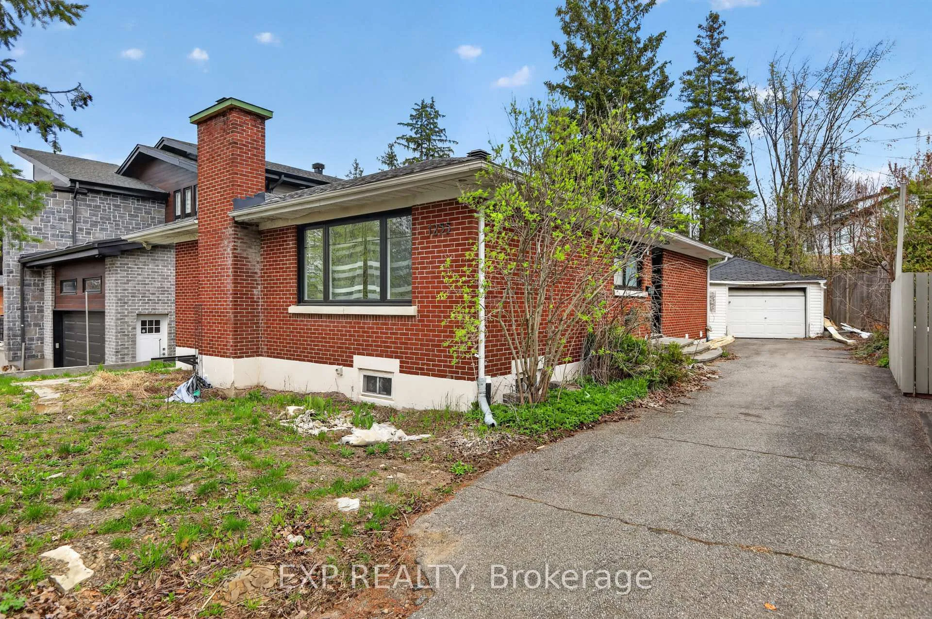 Photo 3 of 1255 Evans Boulevard N, Ottawa, Alta Vista — HOMEH