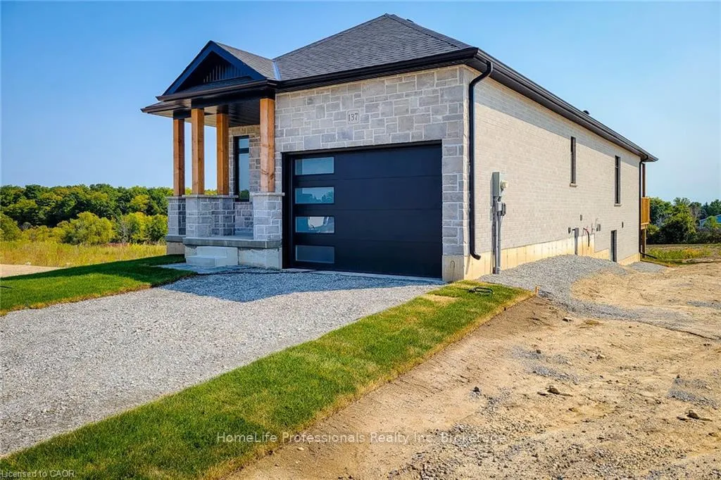 Photo 2 of 137 Pike Creek Drive, Haldimand — HOMEH