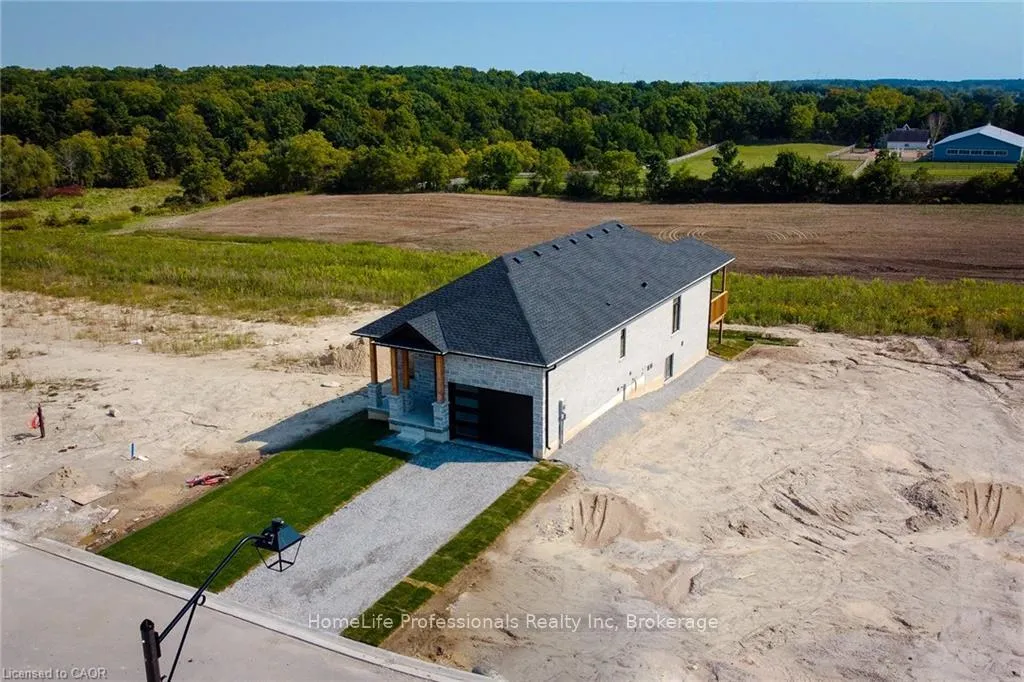 Photo 3 of 137 Pike Creek Drive, Haldimand — HOMEH