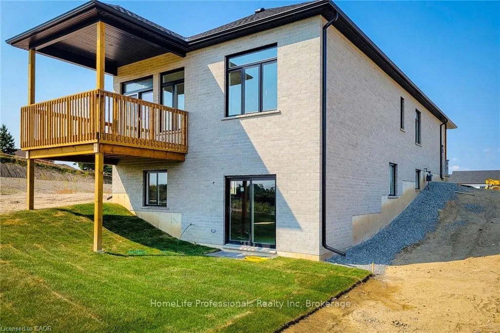 Photo 8 of 137 Pike Creek Drive, Haldimand — HOMEH