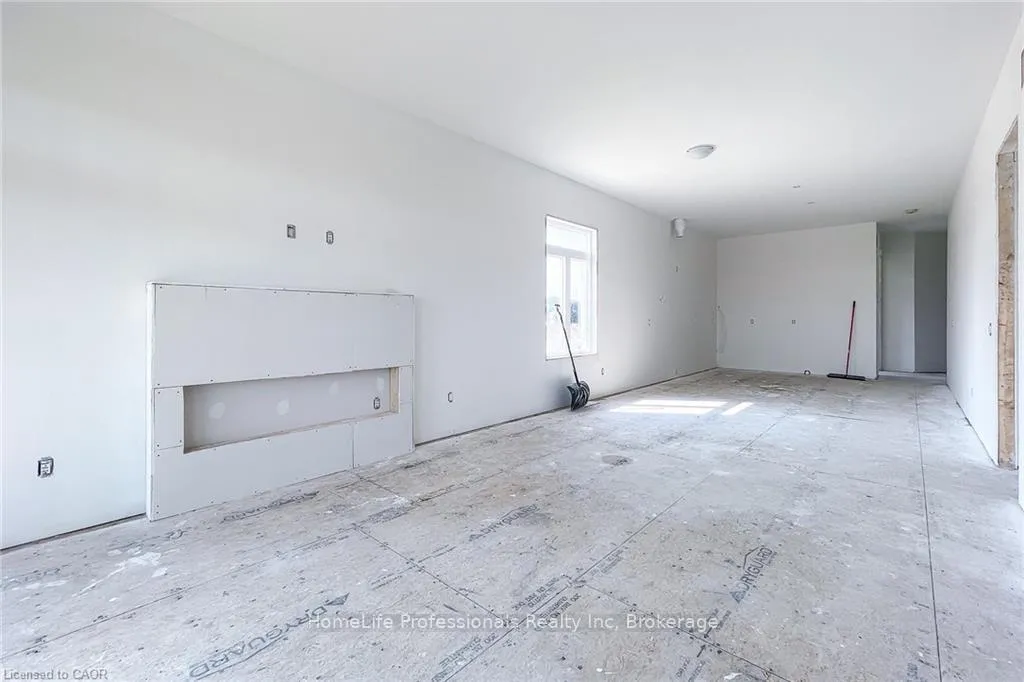 Photo 13 of 137 Pike Creek Drive, Haldimand — HOMEH