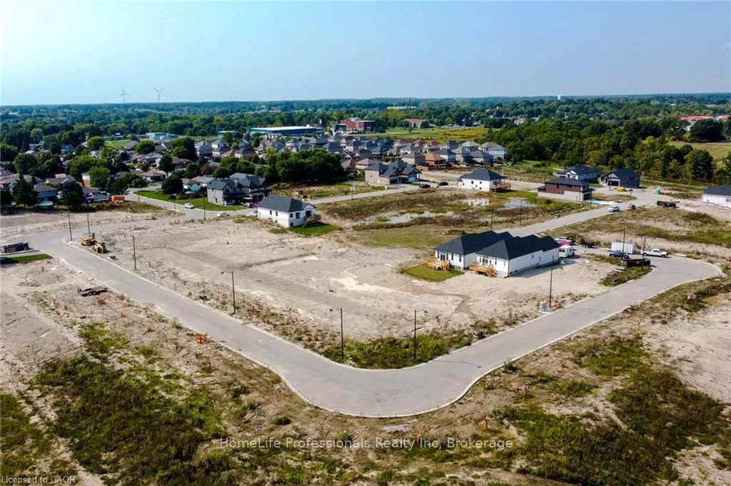Photo 25 of 137 Pike Creek Drive, Haldimand — HOMEH