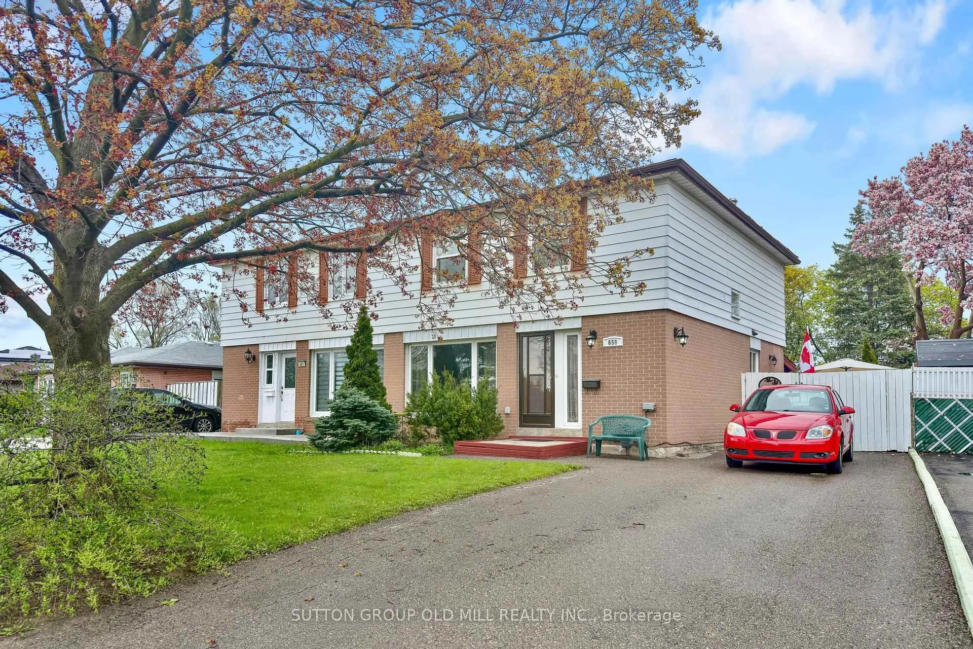 Photo 1 of 659 Balmoral Drive, Brampton, Southgate — HOMEH