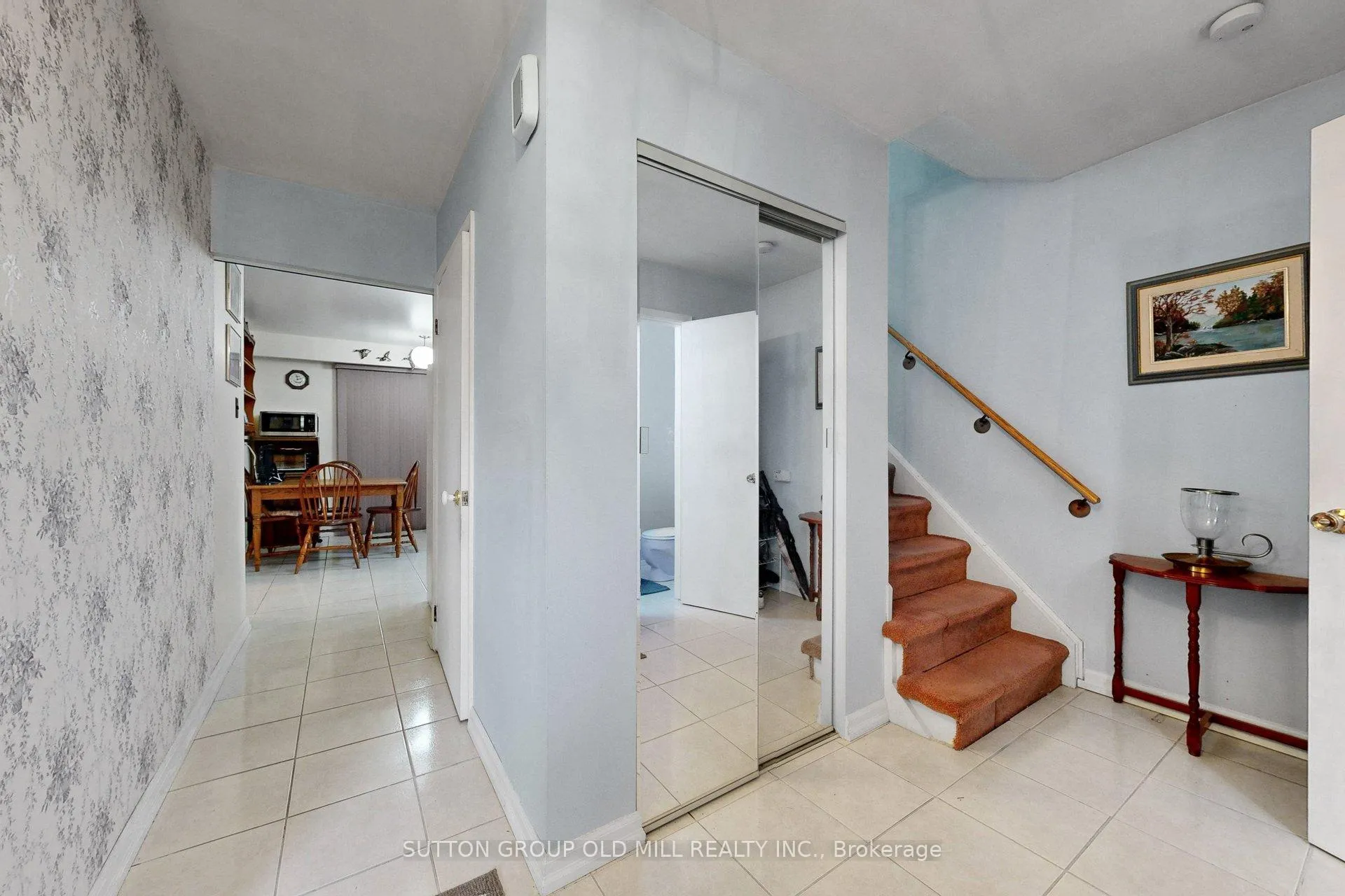 Photo 3 of 659 Balmoral Drive, Brampton, Southgate — HOMEH